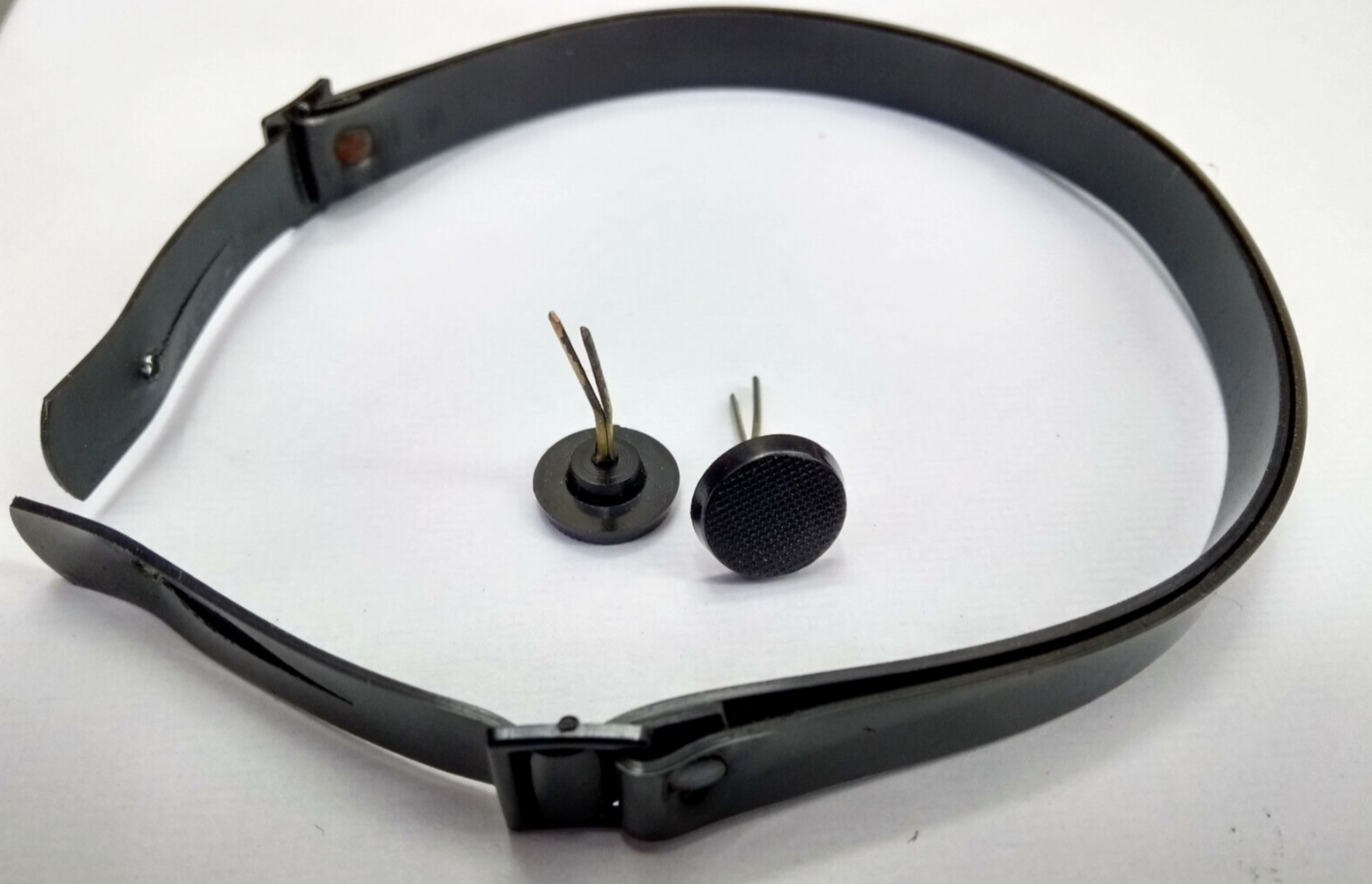 Chin Strap & Black Plastic Split Pin Buttons for Tri-Service Dress Hats