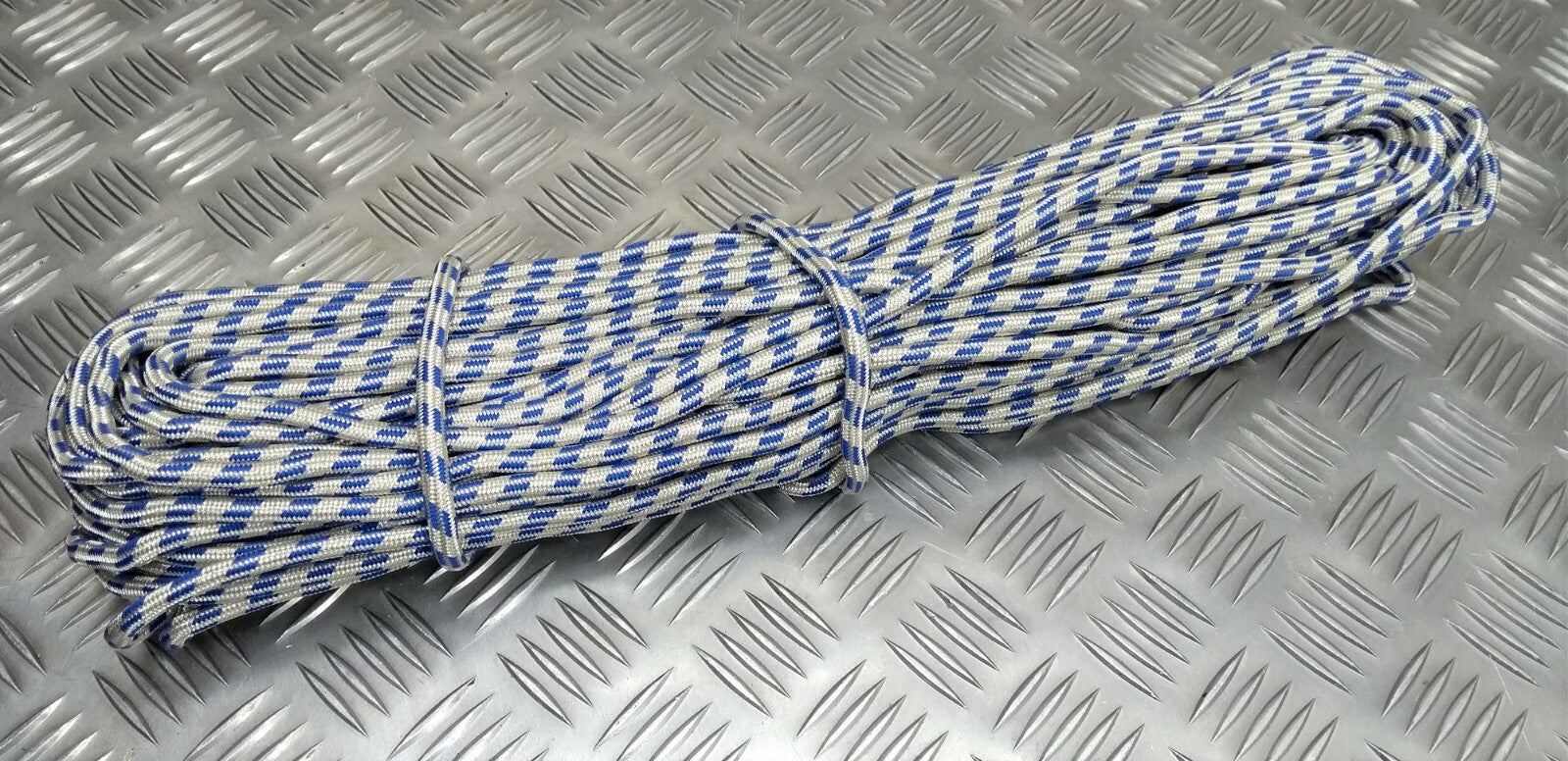 Genuine British Made Ceremonial & Parade Silver Blue Fleck Cord 2M RC11