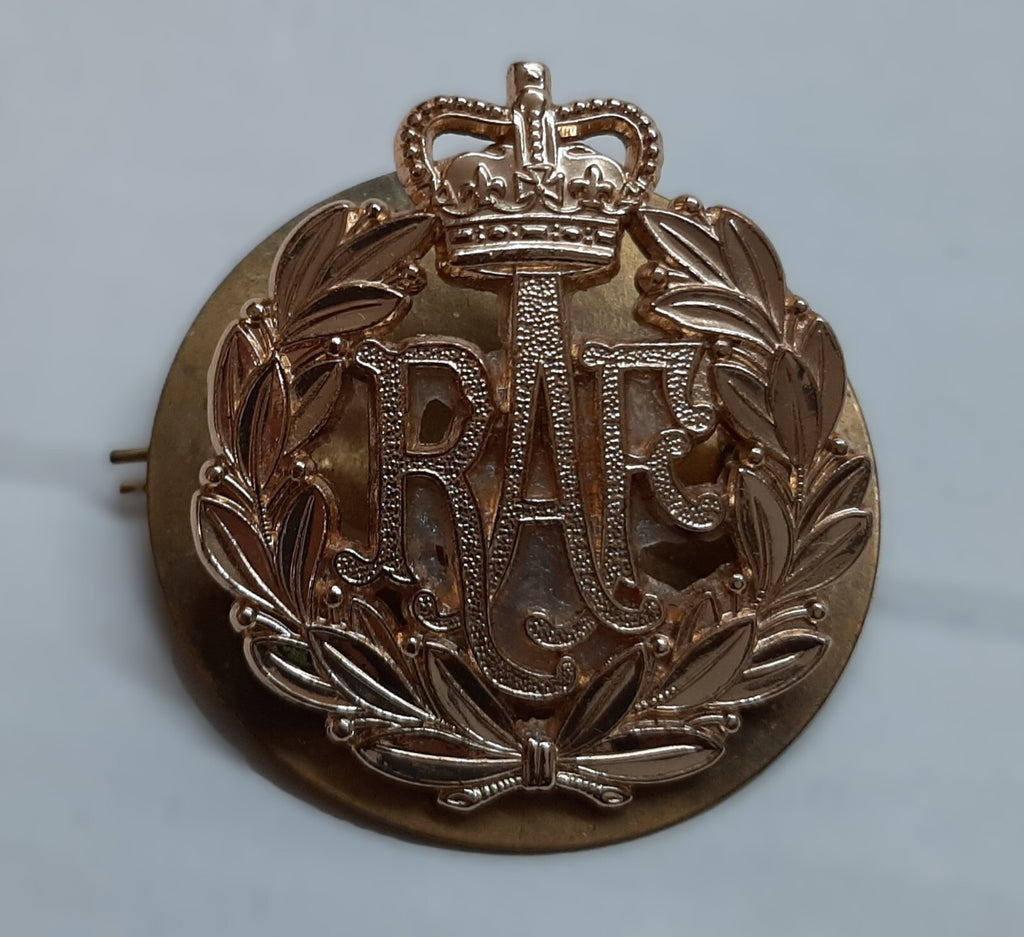 RAF Royal Air Force Badge Beret for Headwear with Queens Crown & Backing Plate Used