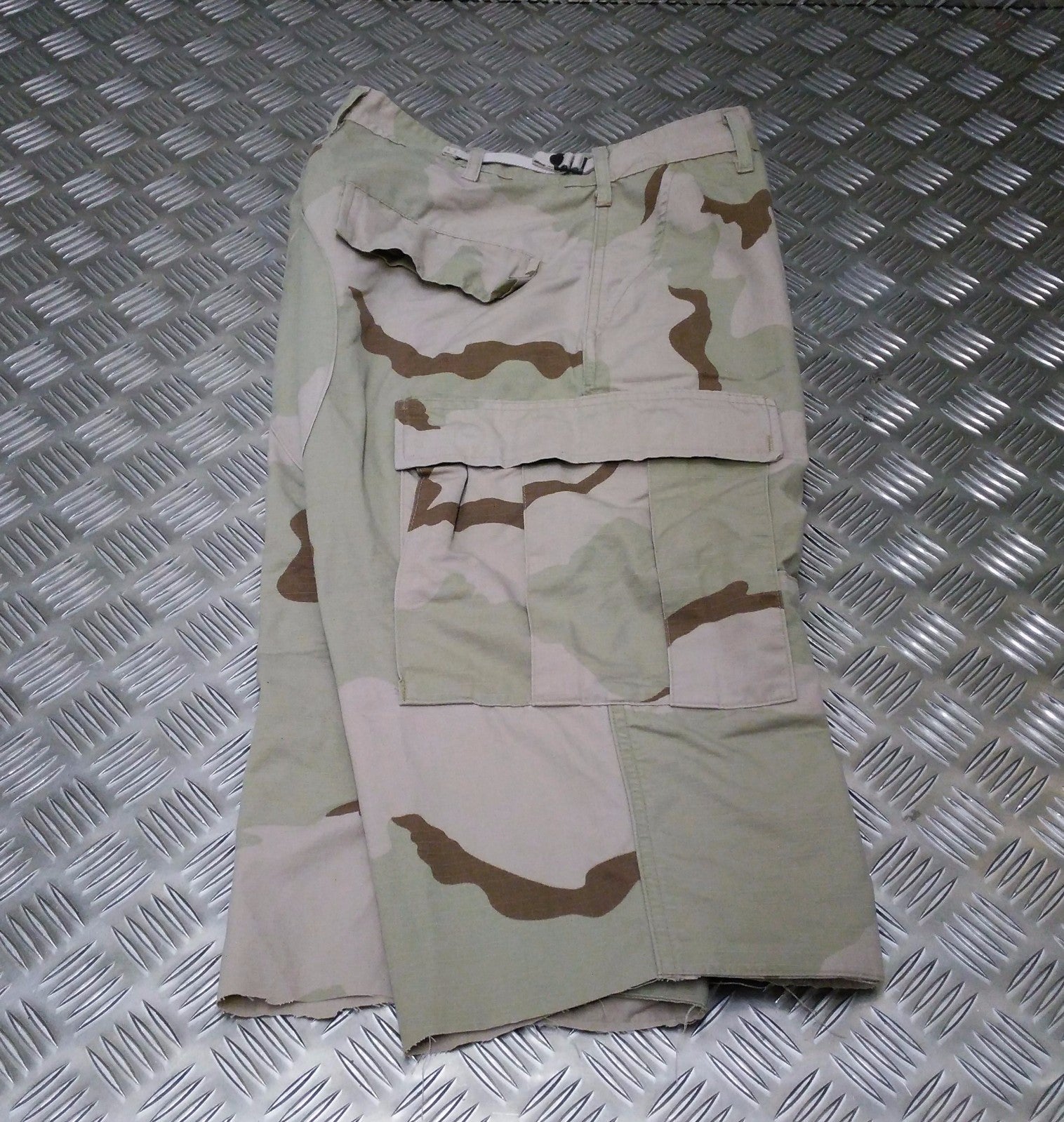Genuine US Ripstop 6 Pocket Combat / Field Cut Down Trousers Desert Camo Shorts