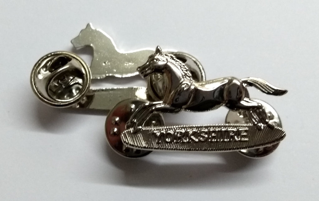Yorkshire Reg Collar Dogs Badged Army Style Metal Badges Snap Pins
