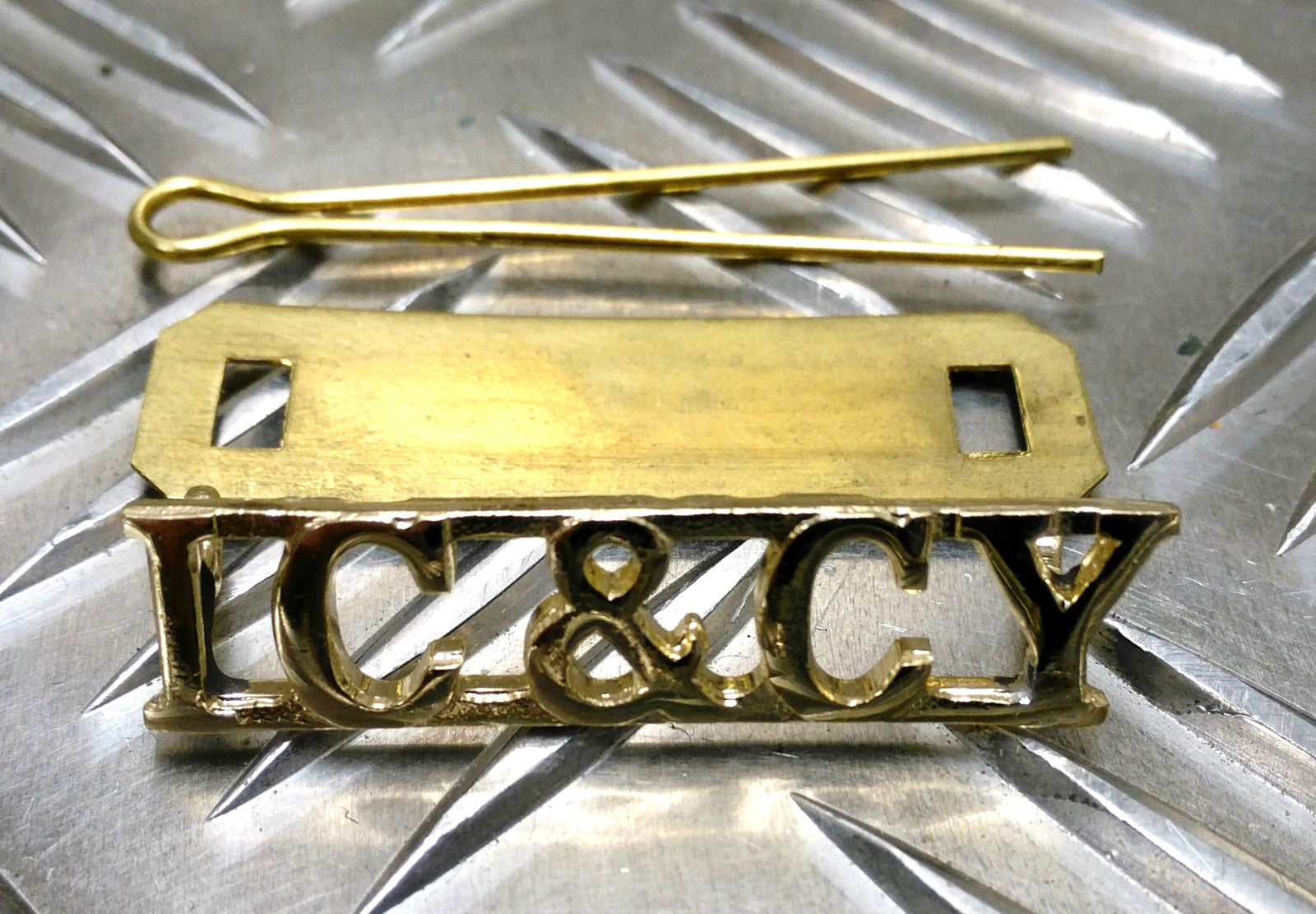Inns Of Court & City Yeomanry Genuine British Army IC & CY Shoulder Titles - New