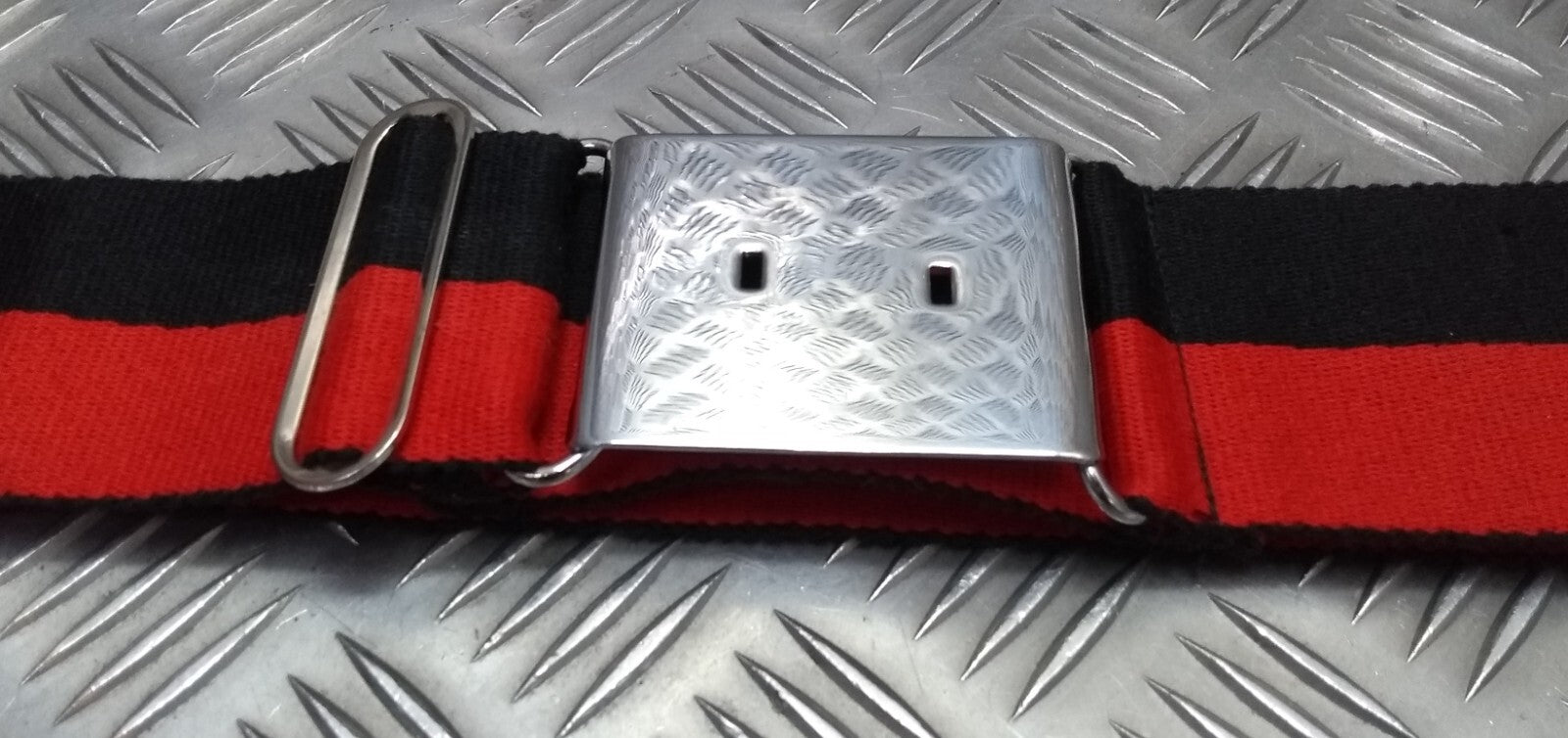 Two Tone Stable Belt Red & Black 62mm With Chrome Plate Buckle No 44"