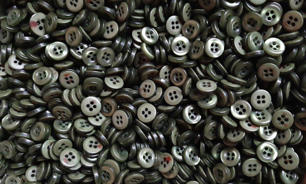 50 Vintage Buttons 4 Hole Shirt / Shank Anchors Pearlesque Green 8.9mm old Stock