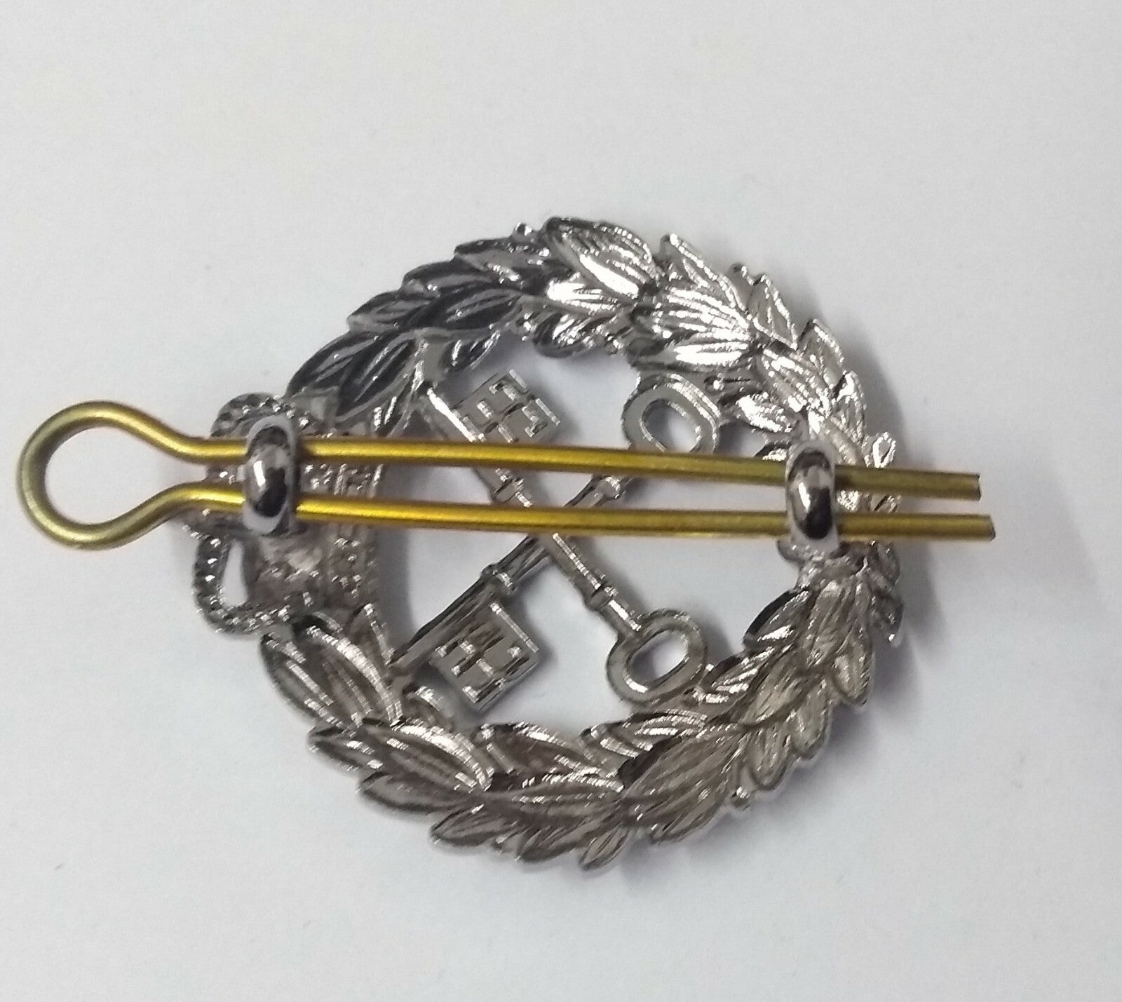 Genuine Obsolete Barbados Issue Hat Badge Cross Keys Insignia