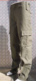 Green Military Style Combat Cargo / Utility / Field Trousers Size 46"-50" - NEW