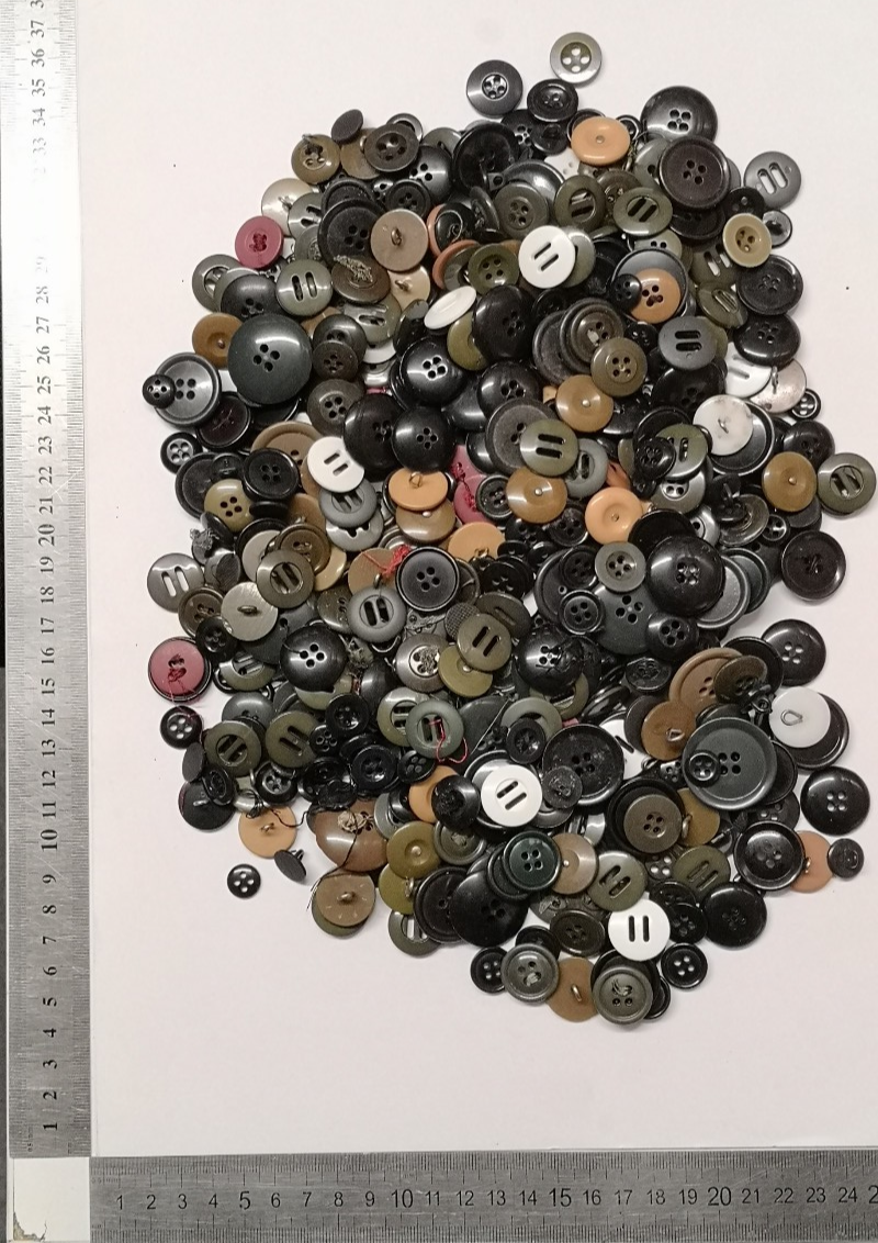Vintage Style Unsorted Mixed Styles, Sizes & Colours Buttons 500g Lot#30