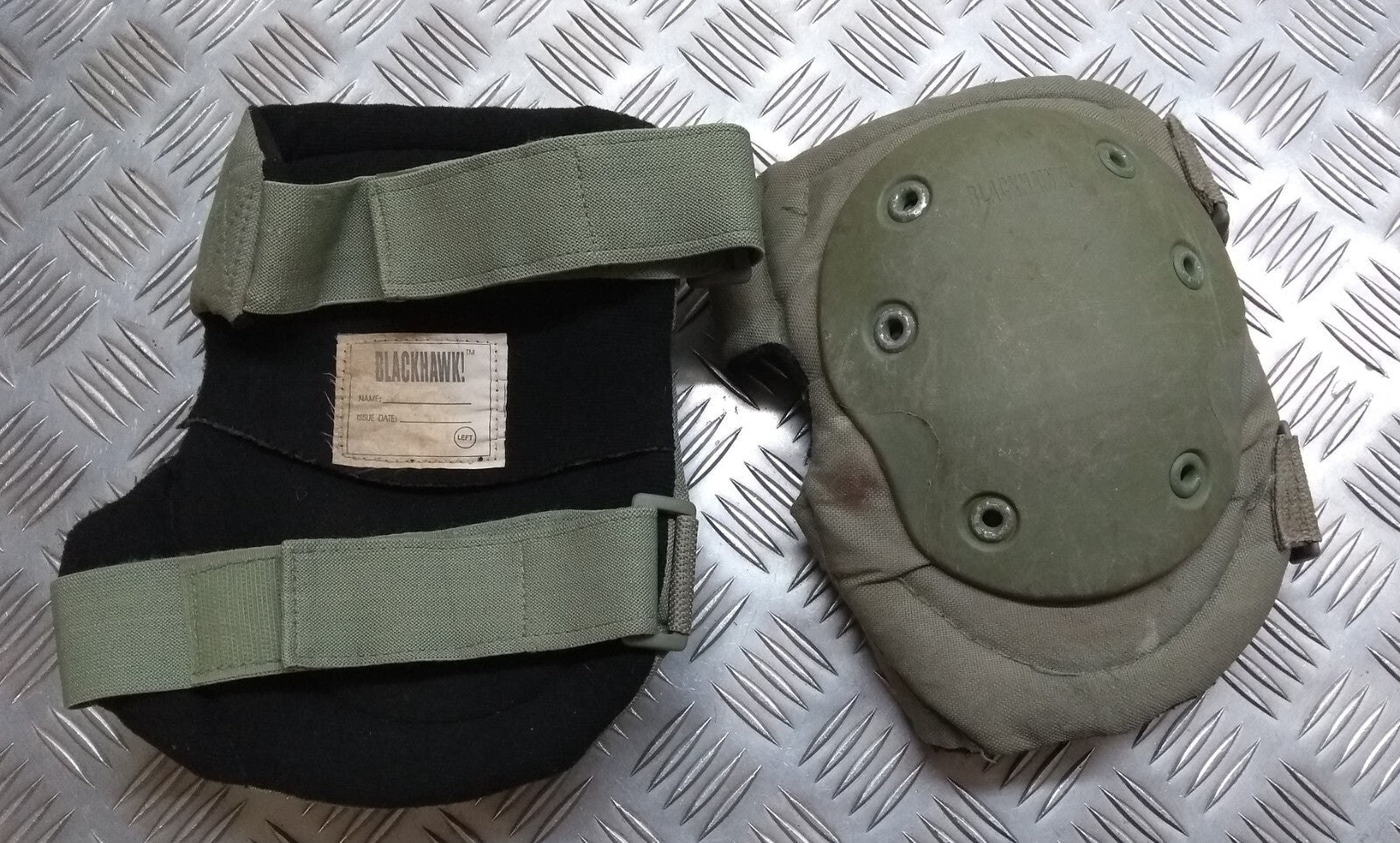 Army Knee Pads British Army Combat Uniform Kit by Blackhawk USA Gen1 Battle
