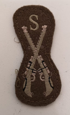 Qualification Badge Snipers British Army Brown on khaki Crossed rifles with S