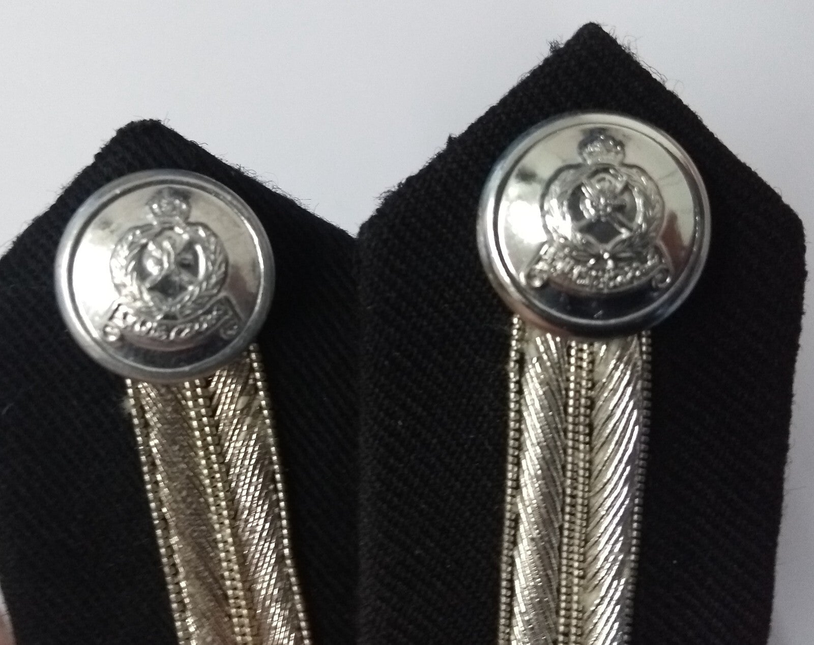 Oman Gorgets Collar Tabs With Silver Detail Chrome Officers Insignia Buttons X2