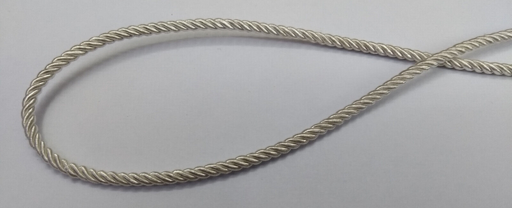Silver Twisted Metallised Polyester String Braid 3mm / sold by 10" length