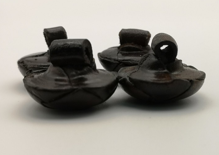 Royal Scots Leather Buttons Offc. Dark Brown Dome 24L x4