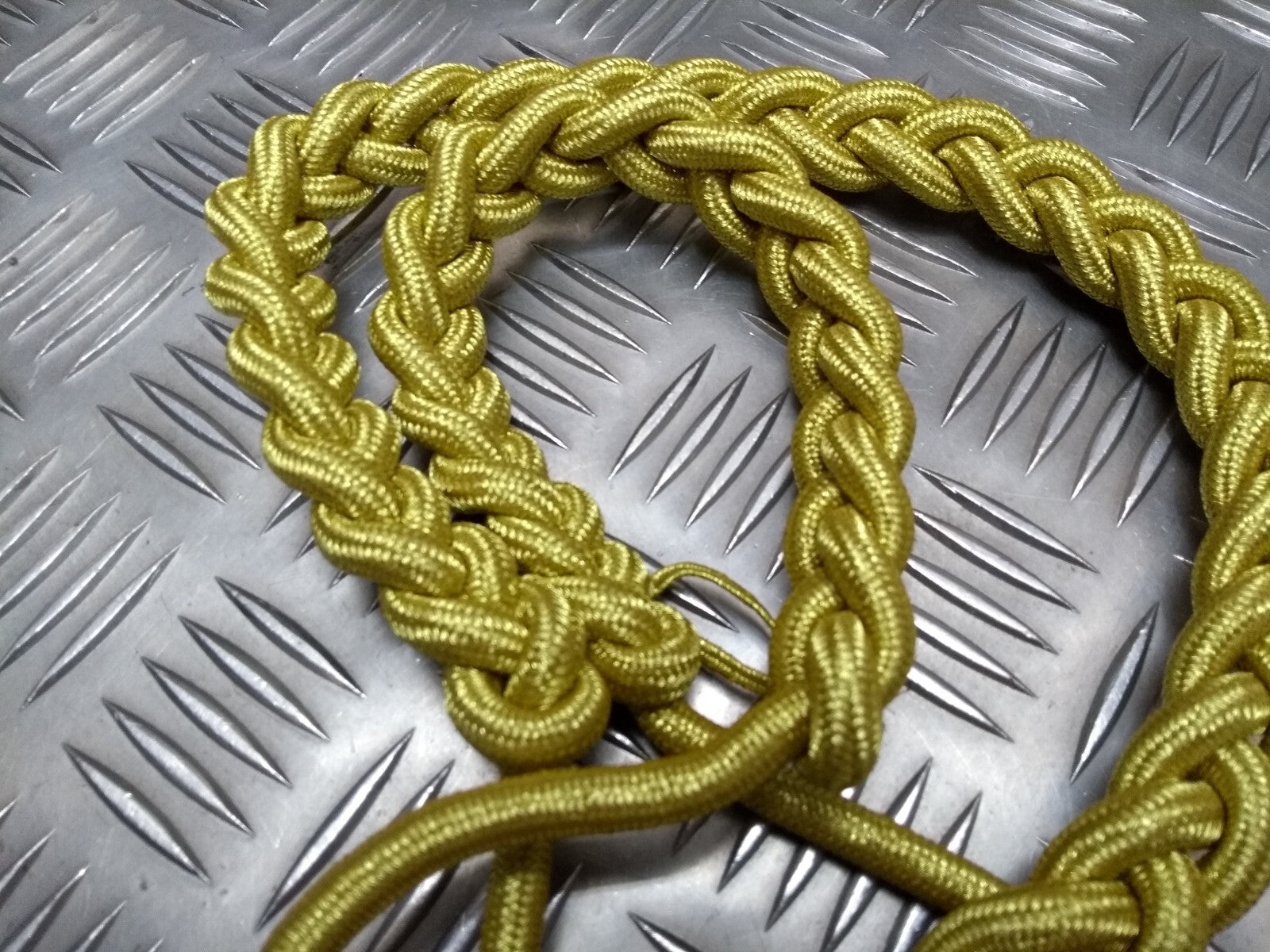 Bahrain Half Aiguillette NG & Officers Ceremonial Lanyard Metallic Gold Tip Ends