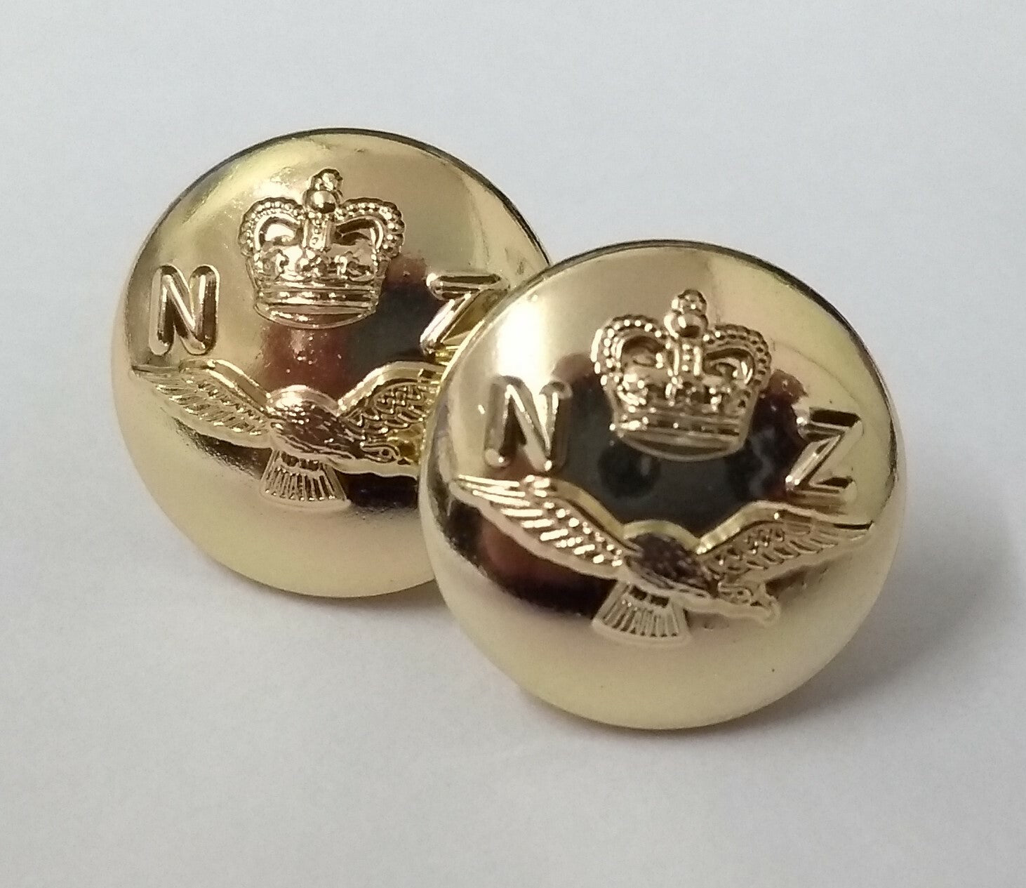 Genuine Issue New Zealand Air Force Insignia N Z Standard Buttons 22L ASBT137