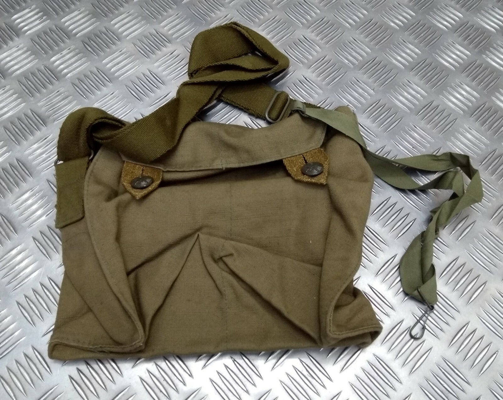 Genuine Army Vintage Gas Bag / Side / Shoulder / Messenger Bag - G1 70s Issue