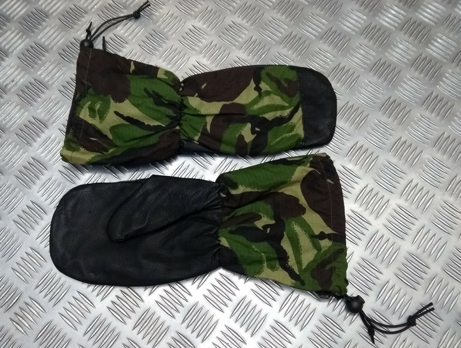 ECW Extreme Cold Weather DPM Camo Mittens Inner MVP Combat Over Gloves