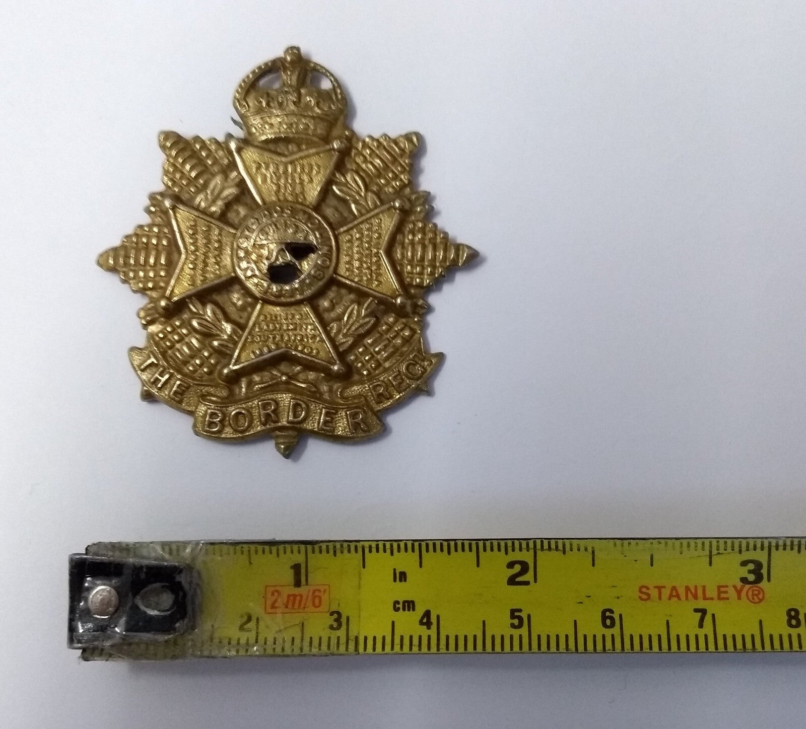Vintage Kings Crown The Border Regiment Insignia Metal Badge British Army Issue