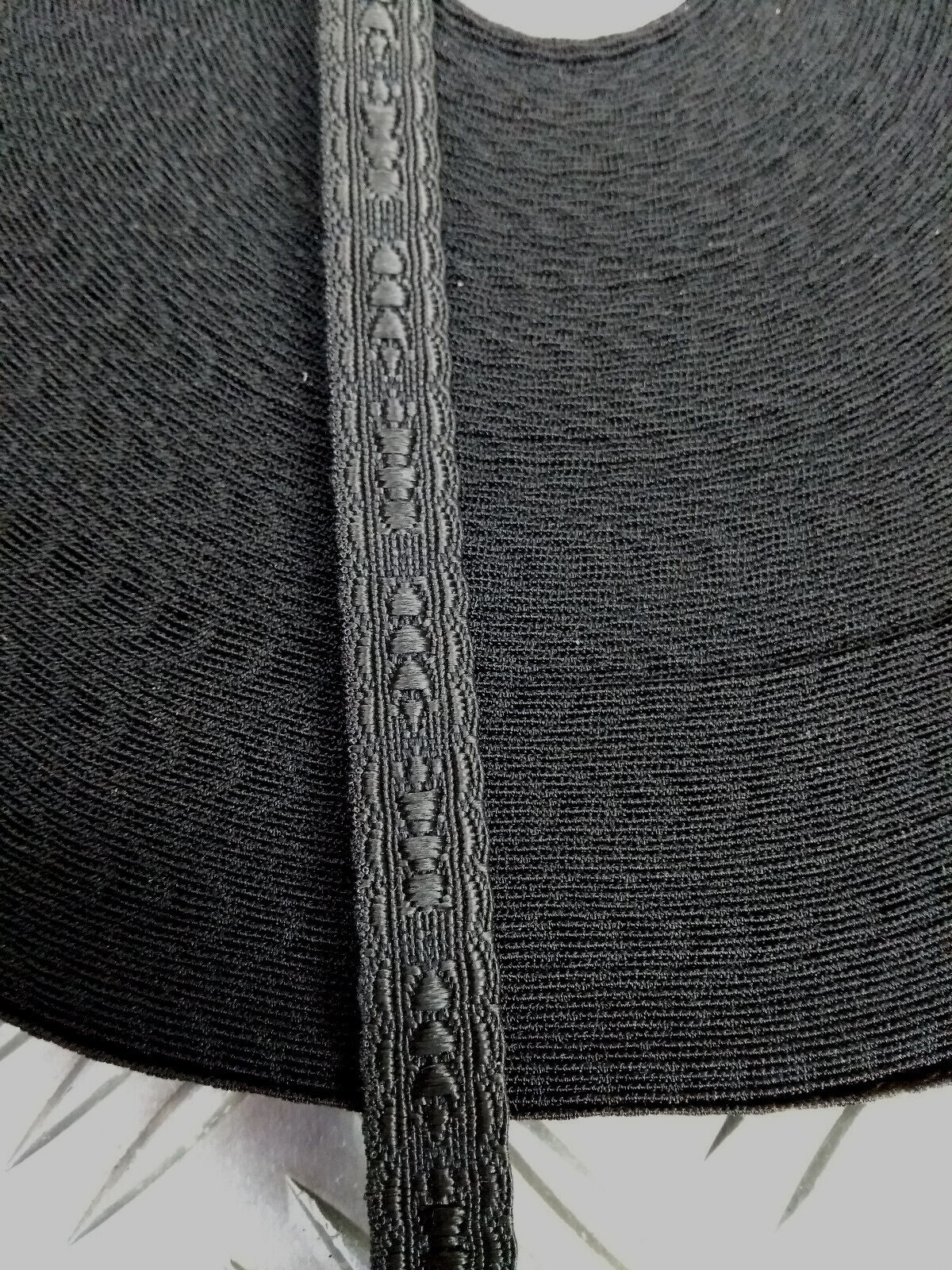 Black Scalloped Edge Viscose Ribbon / Lace