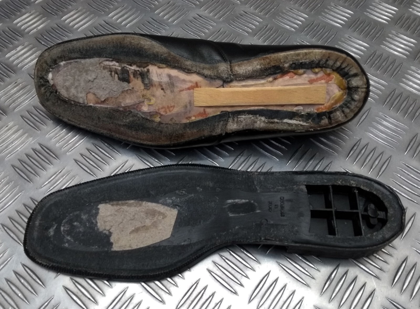 Vintage Prison Shoes Made in England By Bata Obsolete Style 1980s Elasticated
