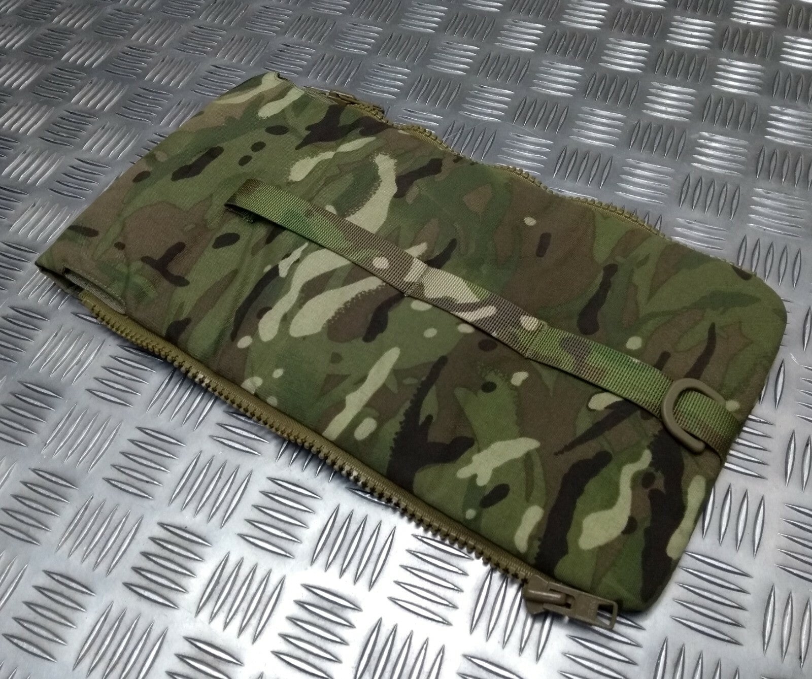 MTP Virtus Hydration Pouch With Bladder IDF Side Pocket 3 Litre Bergen Pouch