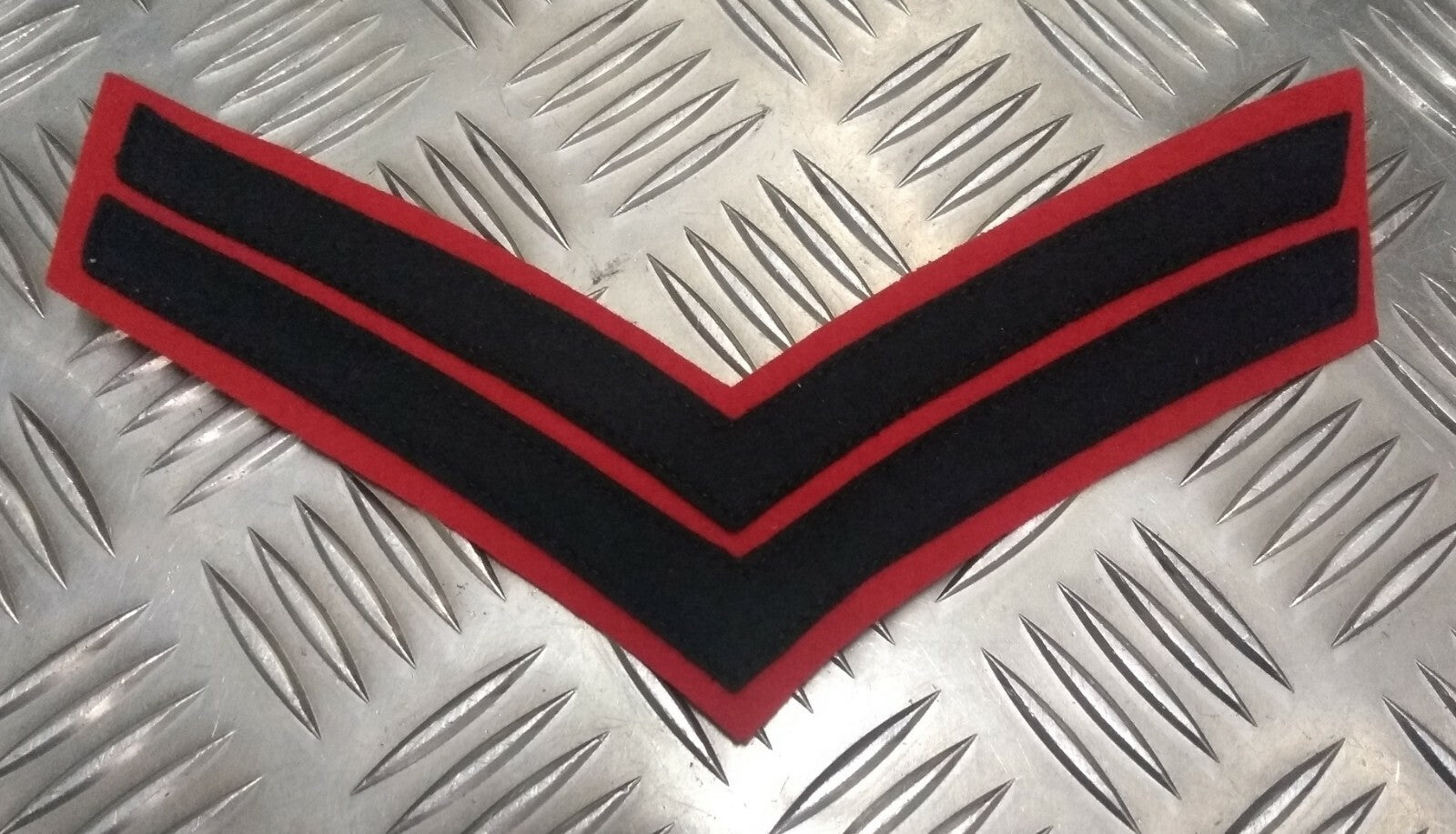 Genuine British Army Corporal Rank 2 Chevrons Long Navy Blue on Red CVF02