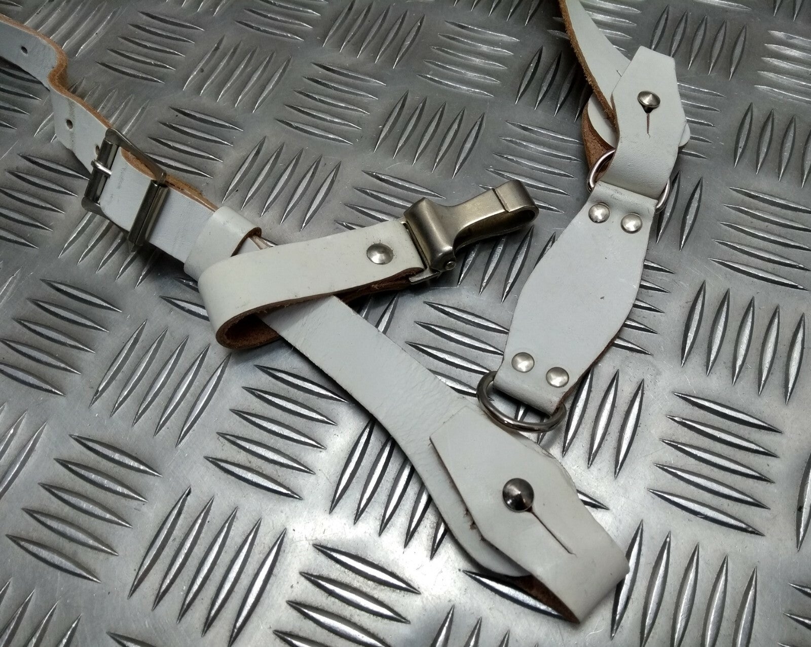 Vintage Sam Browne Strap Shoulder Cross Over White Leather Issue