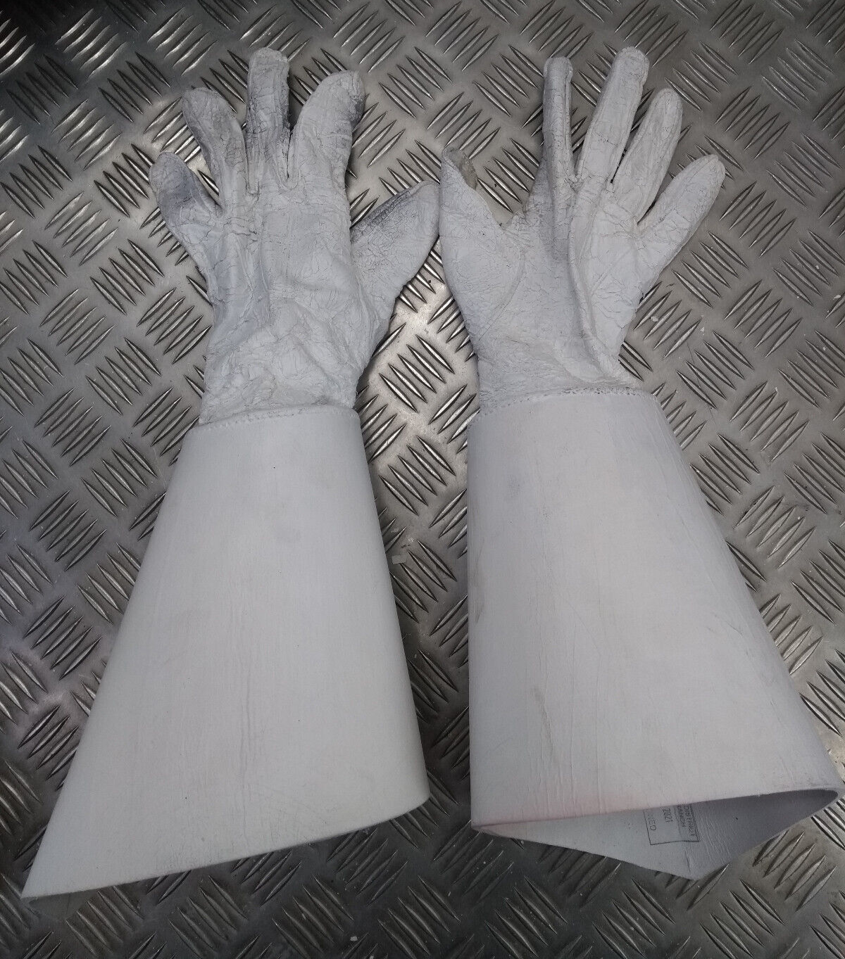 British Army Household Cavalry White Leather Gauntlet Parade Gloves Size 9.5