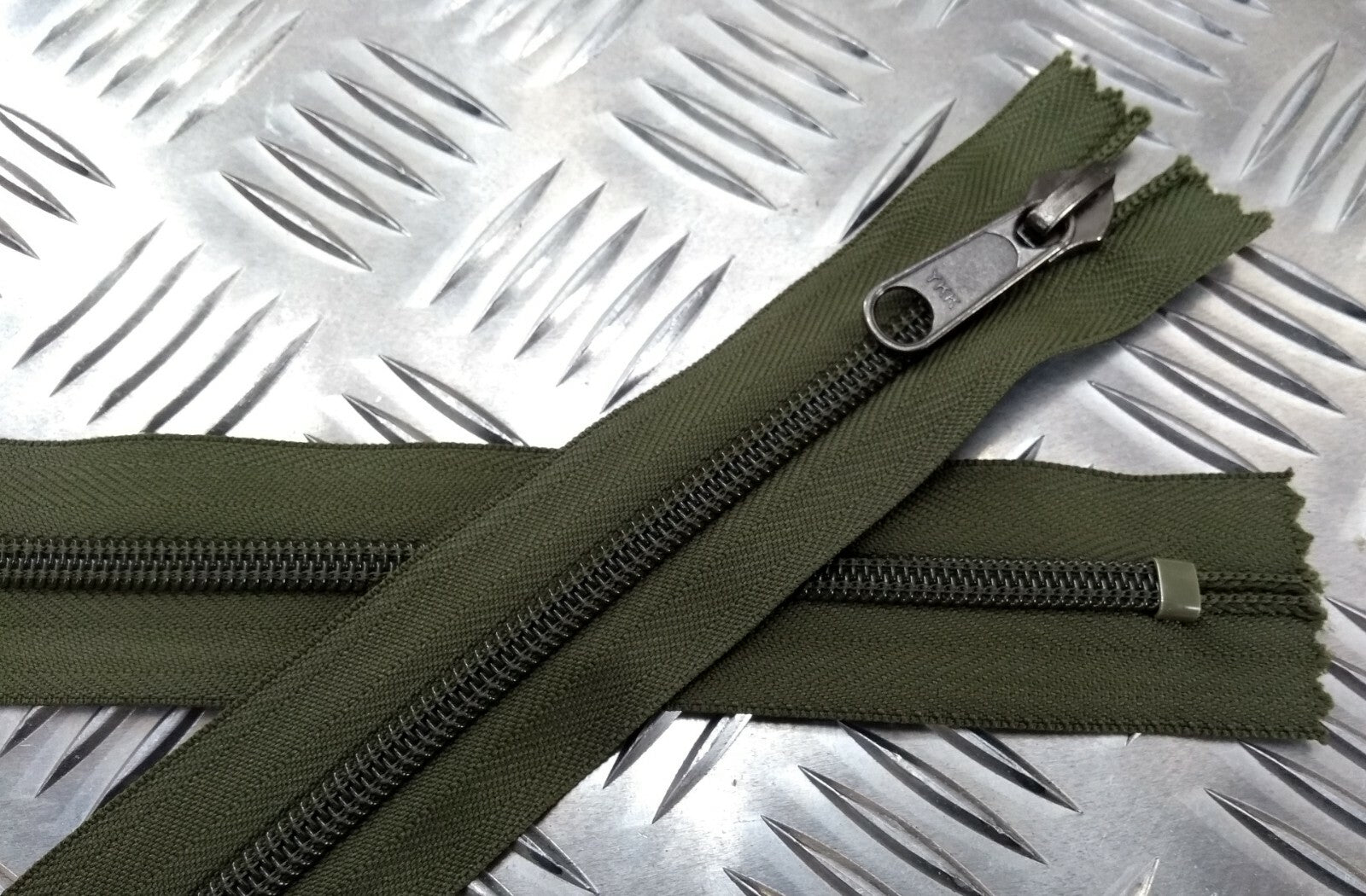 Genuine British YKK 175cm Closed End Green Heavy Duty Zip Zipper
