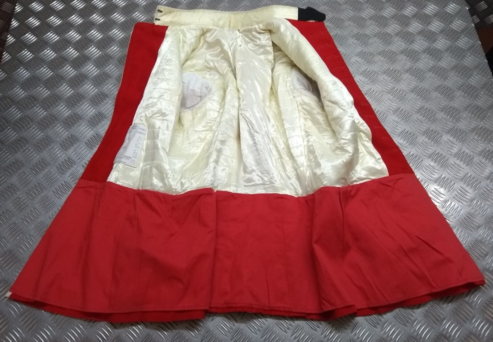 Welsh Guards Red Tunic Ceremonial British Army RHQ 1st Battalion Cymru am Byth