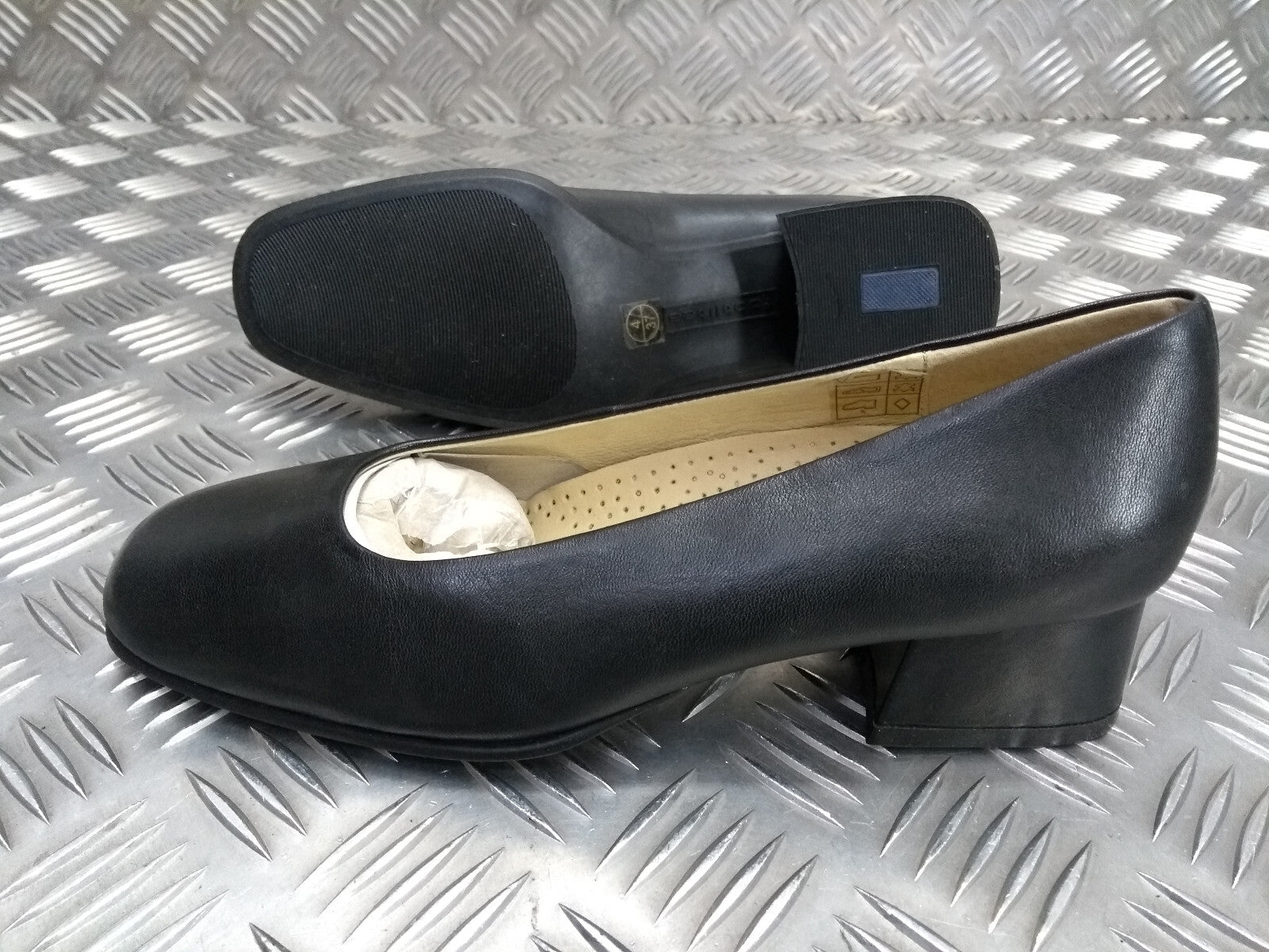 Womens Girls Fenella Leather Med Block Heel Court Shoe Office Work Footlites NEW