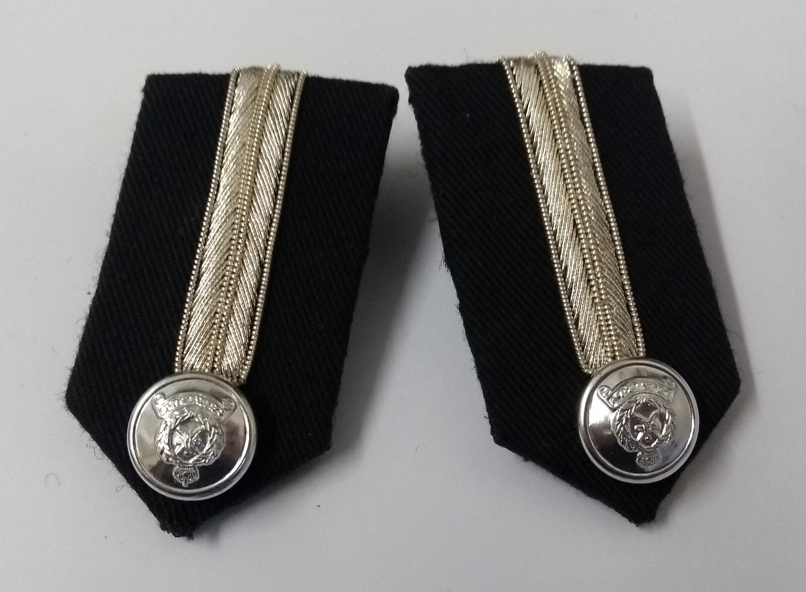 Oman Gorgets Collar Tabs With Silver Detail Chrome Officers Insignia Buttons
