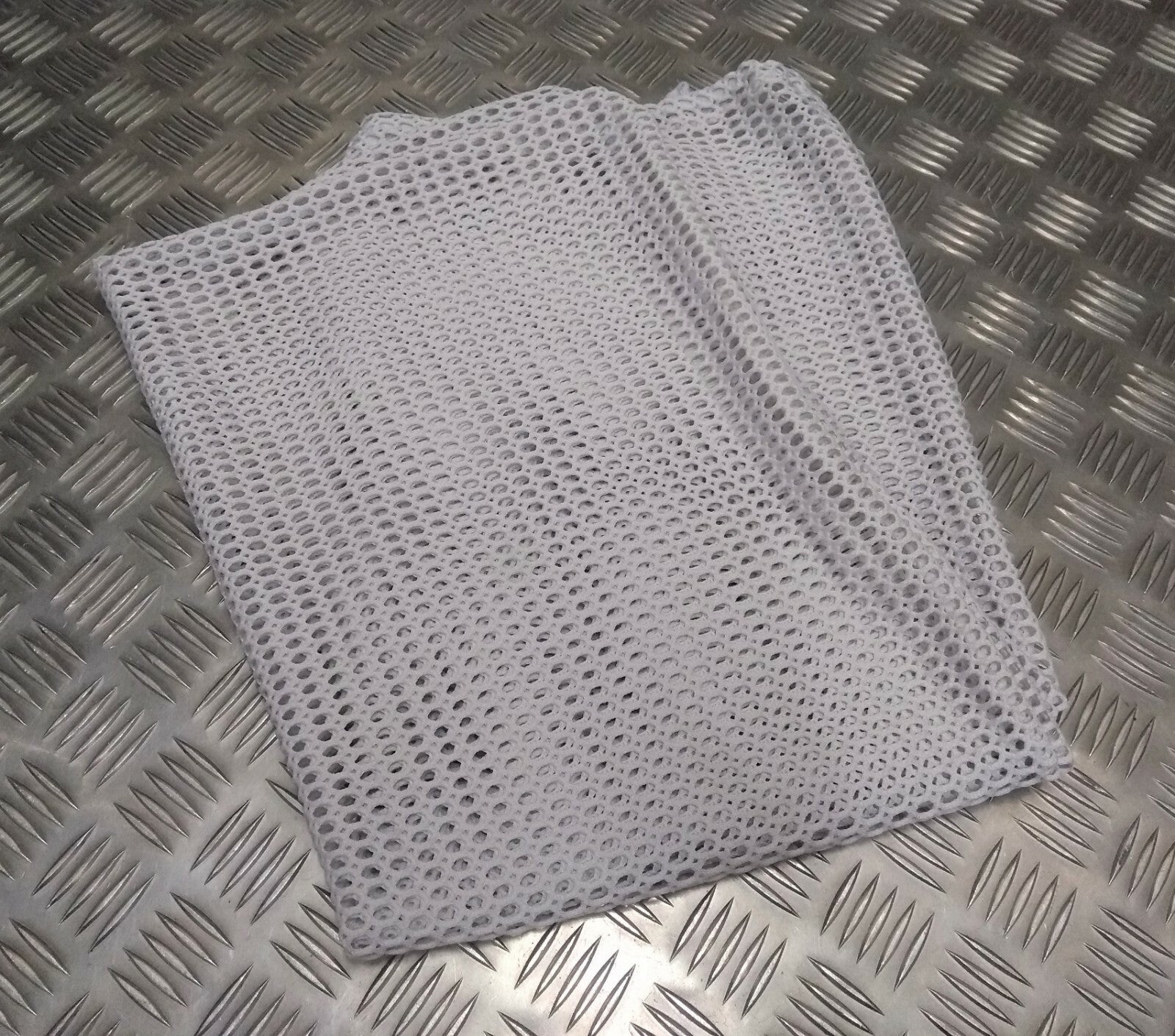 Genuine British Tri-Service White- Off White Mesh Laundry Linen Bag