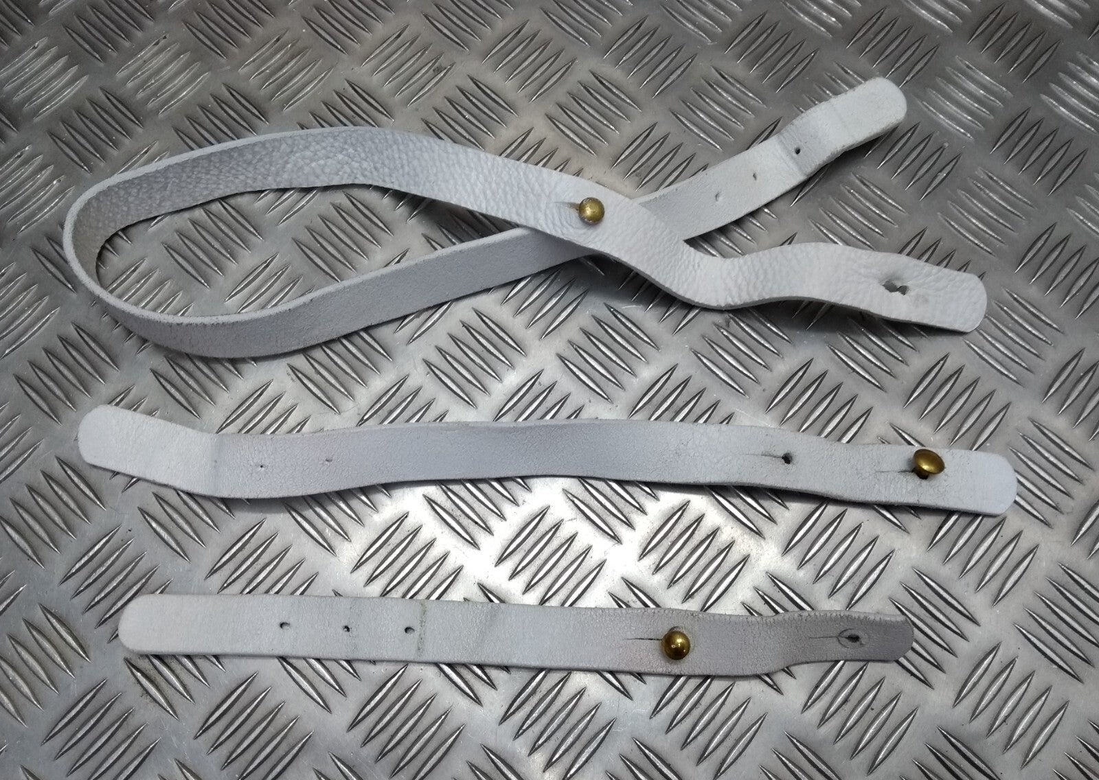 HCav No2 Buff Leather Sword Straps Assorted Lengths Household Cavalry