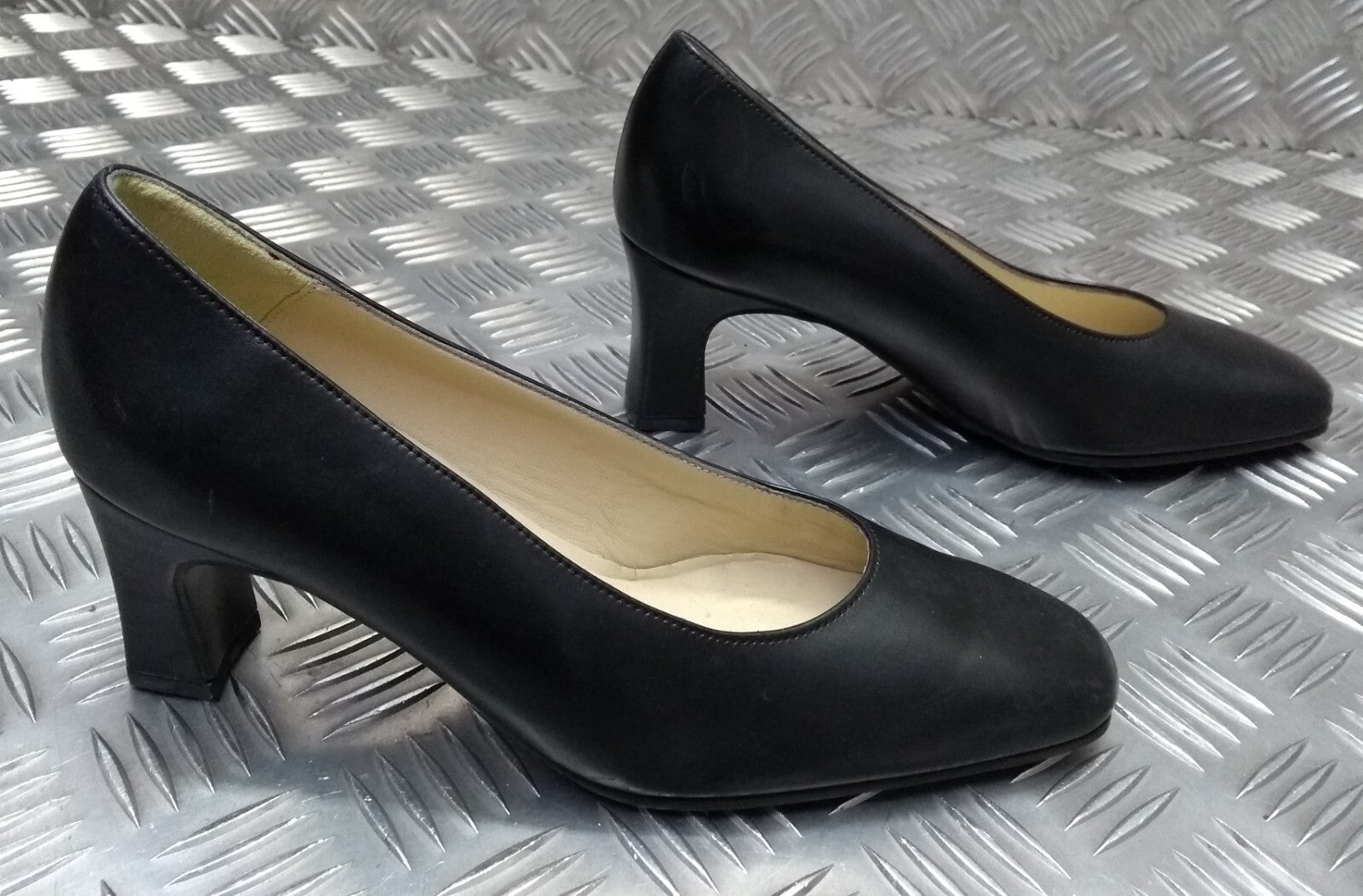 Court Shoes British Dress Holmes of England UK Size 4.5