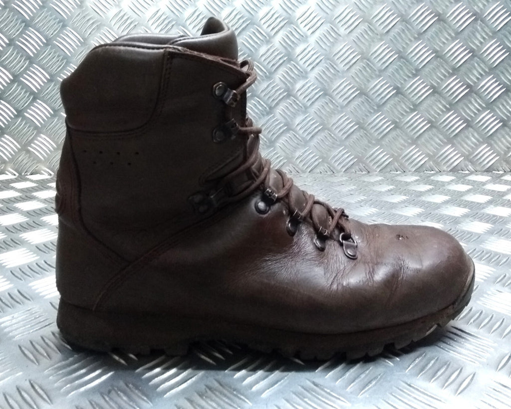 Iturri Army Boots Brown Heavy Wear British Uniform Patrol & Desert Footwear