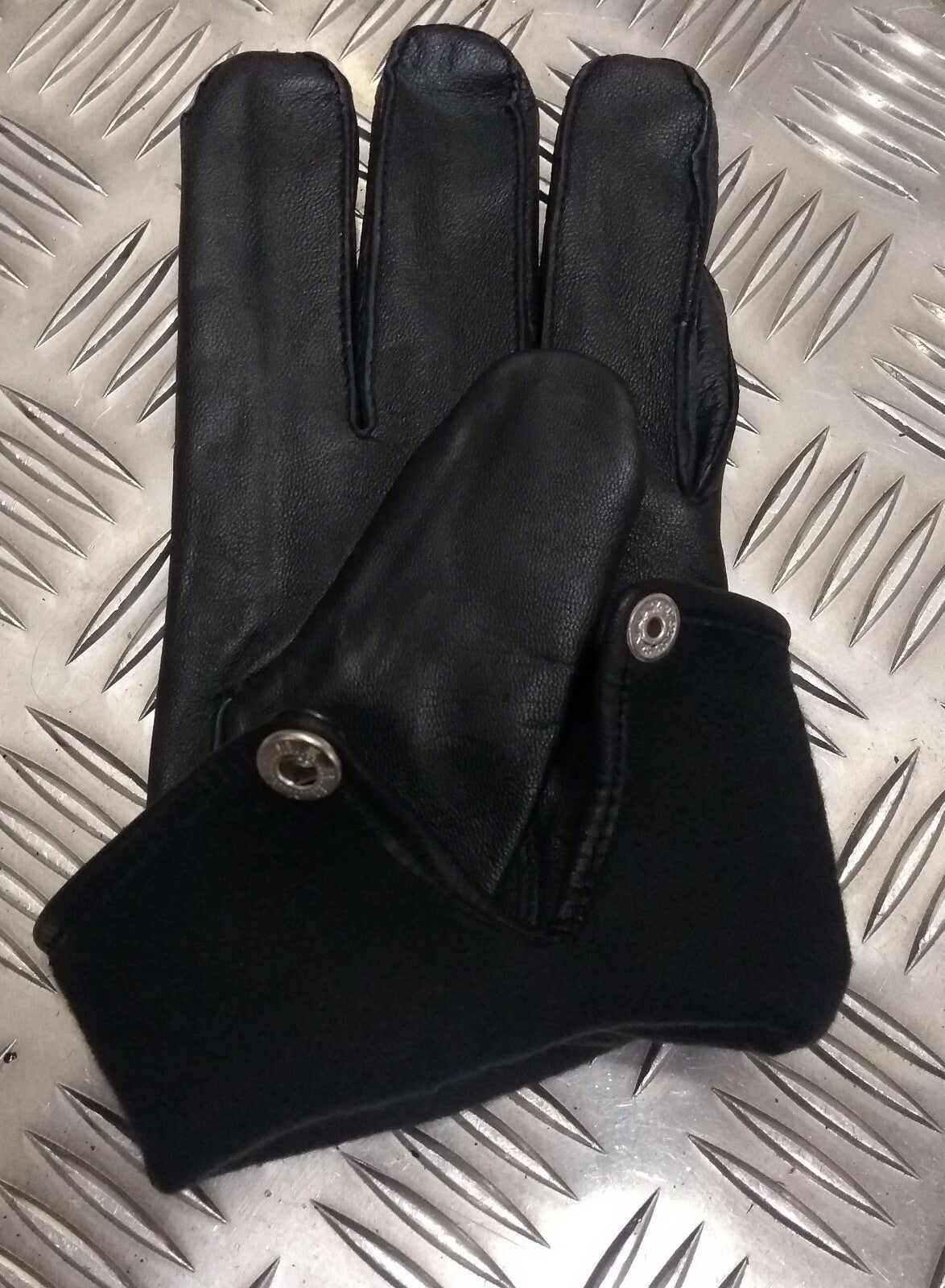 Style Black Leather Soft Lined 3 Dart Parade Gloves All Sizes