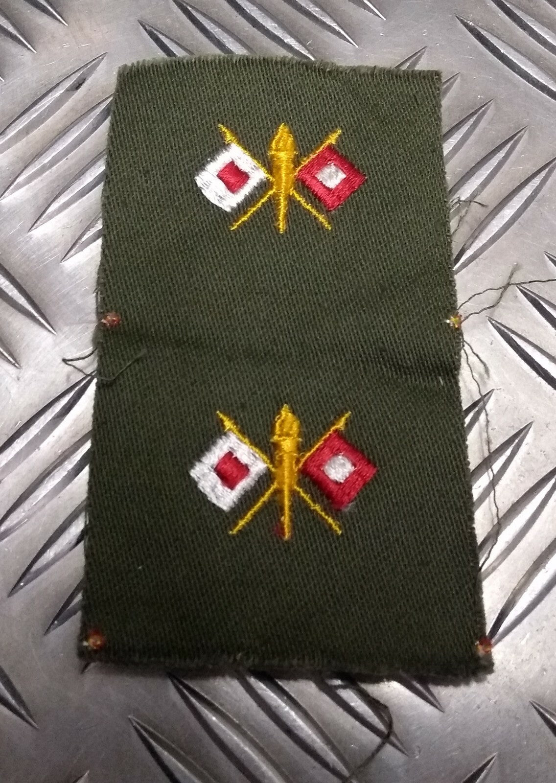 Genuine Vintage U.S Issue Specialist Patches Signal Corps ERN4