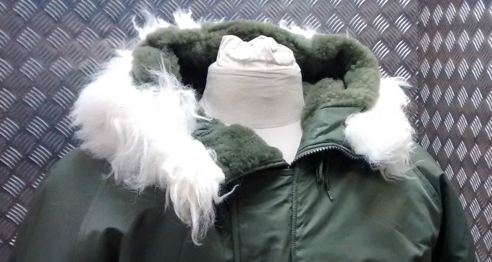 US N3B Military Style ECW Snorkel Parka Green NEW