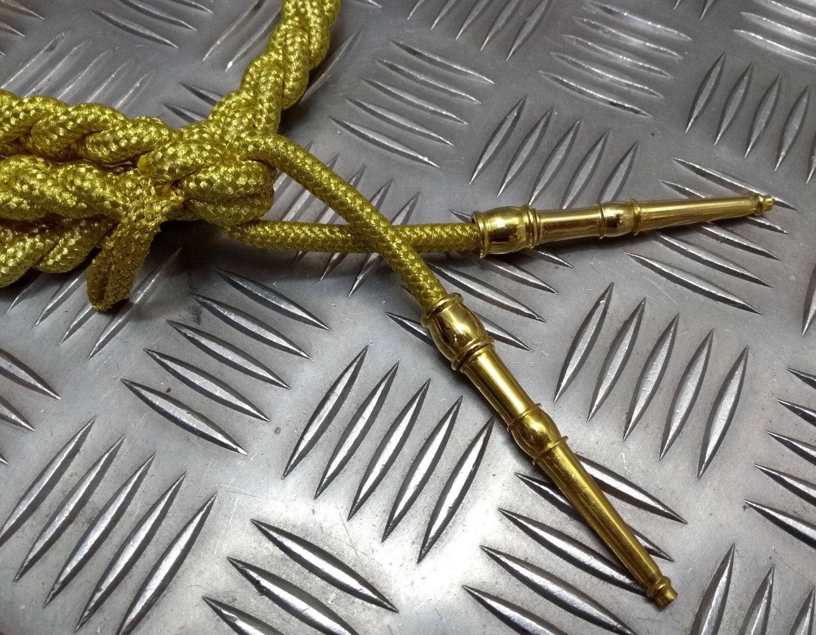Army Ceremonial Aiguillette / Officers Lanyard Metallic Gold Tip Ends Present