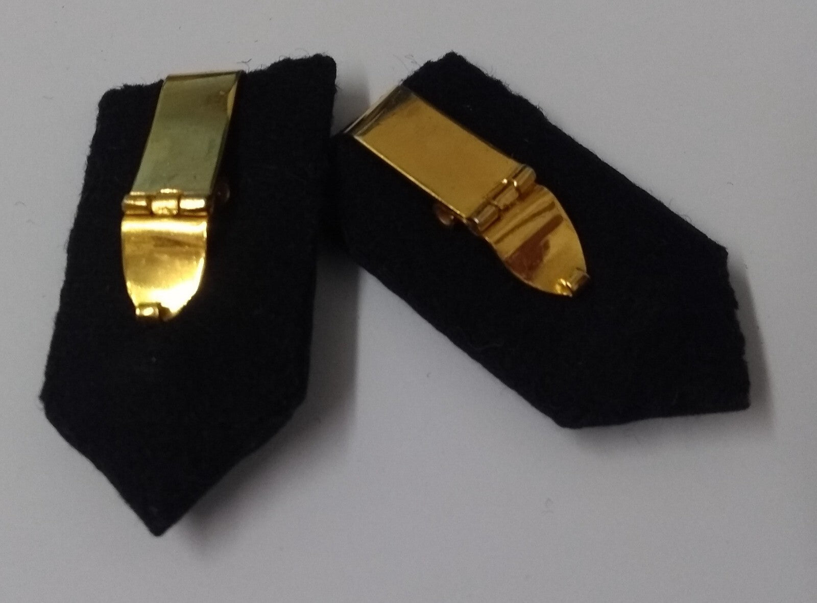 Oman Gorgets Collar Tabs With Silver Detail Chrome Officers Insignia Buttons