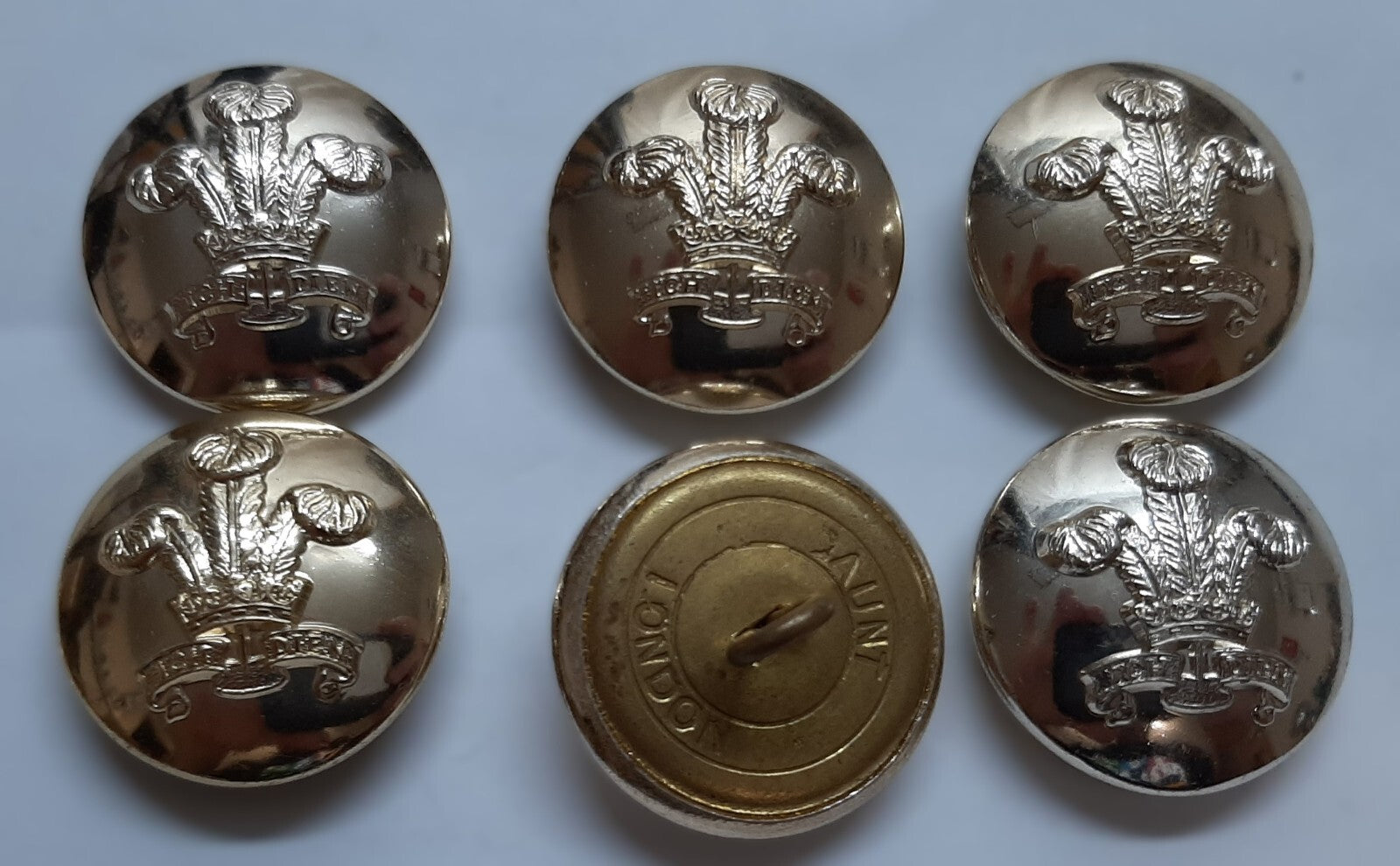 RRW Insignia Buttons British Army Ich Dien Royal Regiment of Wales 40L