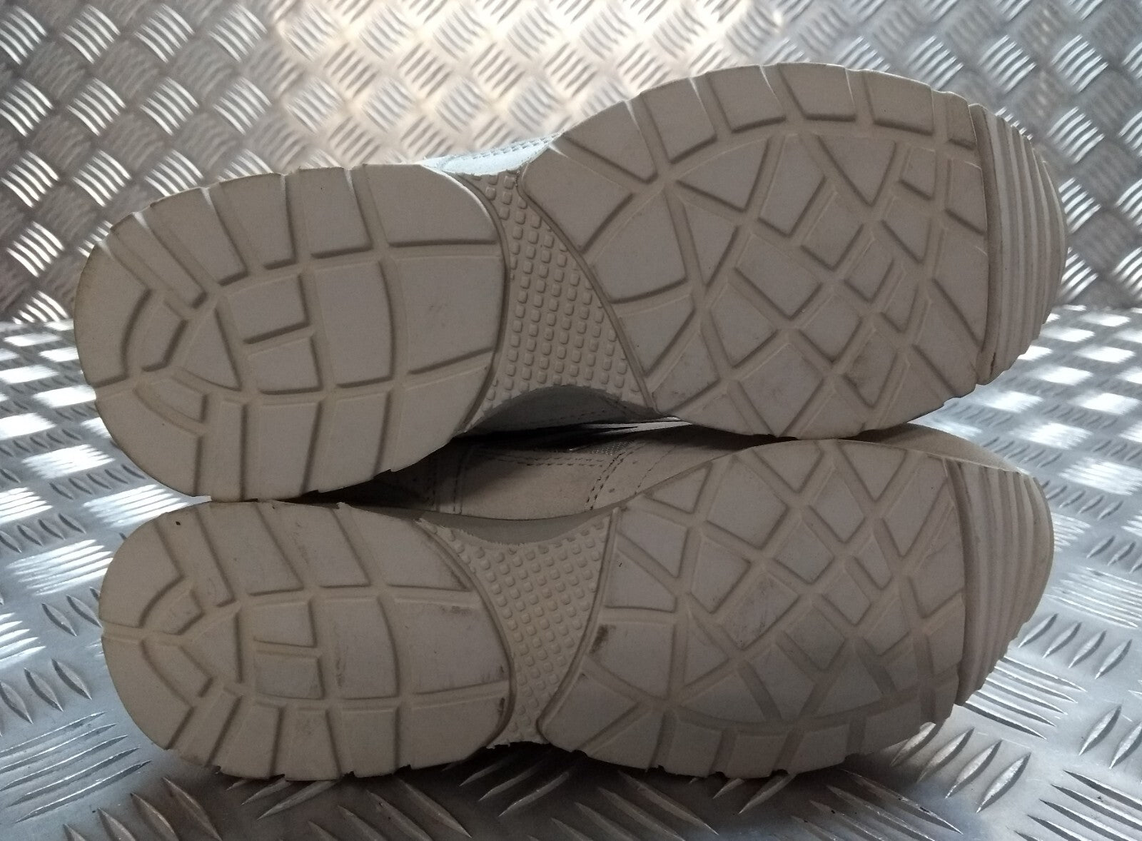 British Army Trainers Hi-Tec Silver Shadow Old Pattern UK Forces Training Shoe