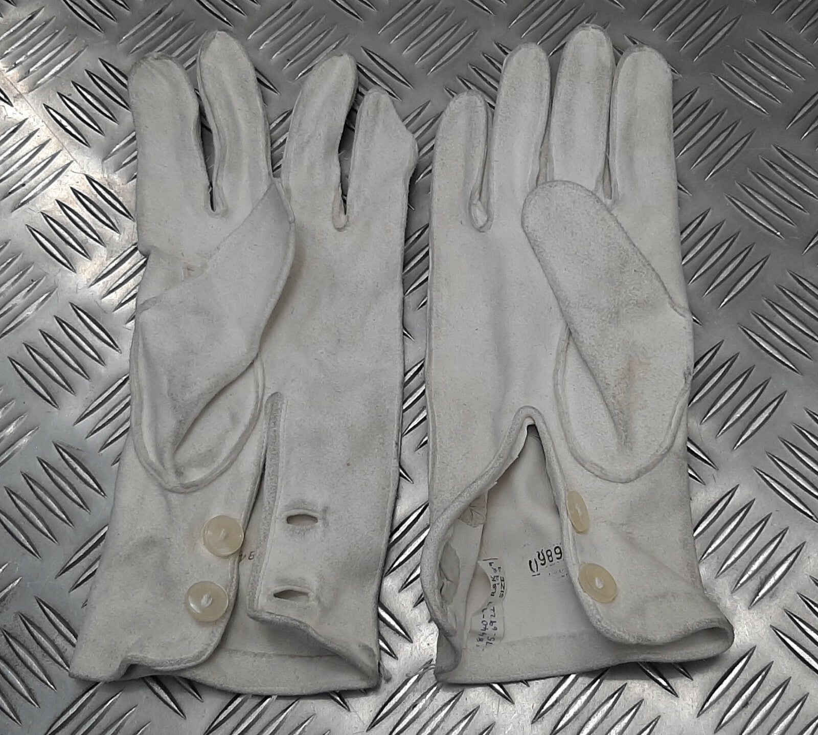 Genuine British Ceremonial Deerskin 3 Dart Leather Gloves Shop Soiled