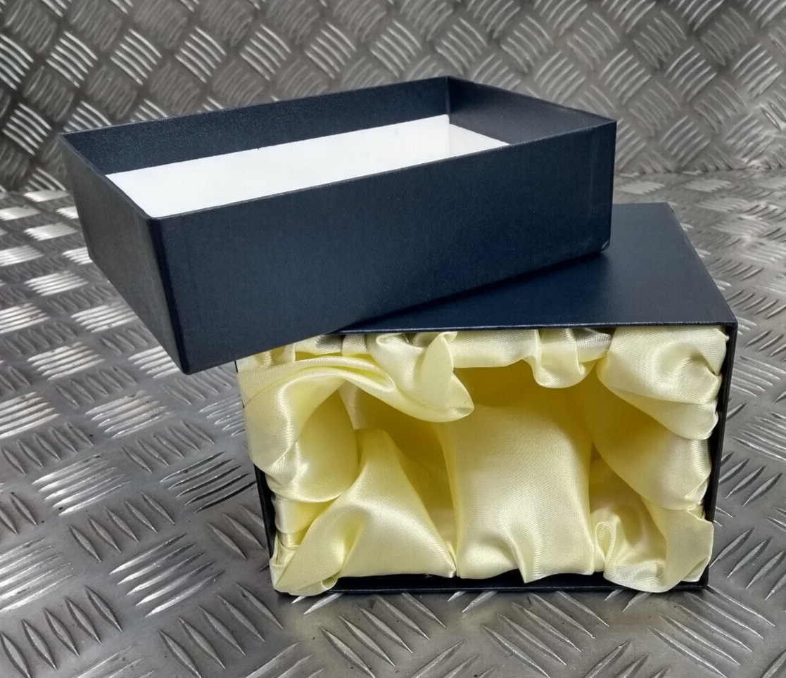 Dark Blue Gift / Storage Boxes with Cream Canvas Lining & Removable Lid x4