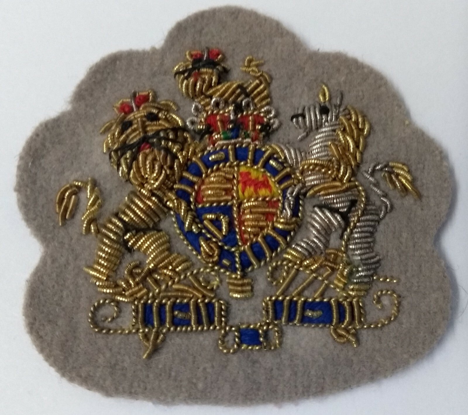 Genuine Vintage British Mess Dress WO1 Coat of Arms Braid Patch ASPS86