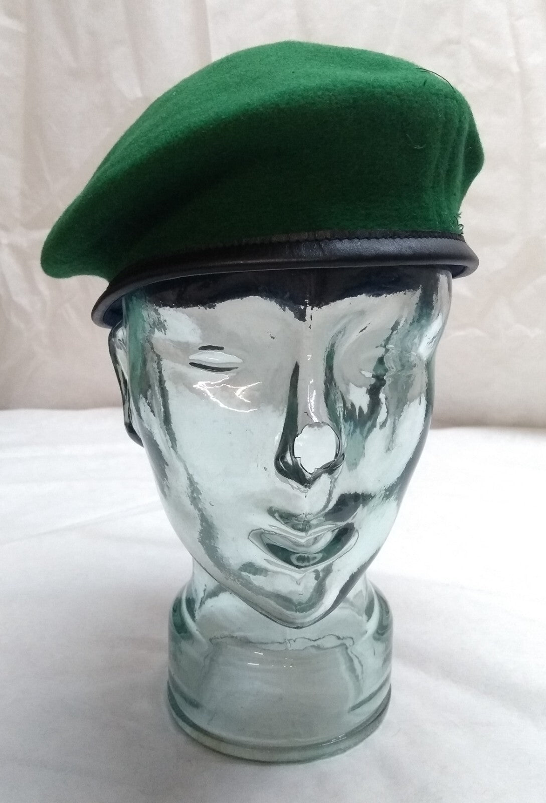 Green Beret Army Goldings UK Pattern Wool / Silky Lining & Leather Trim 61cm.