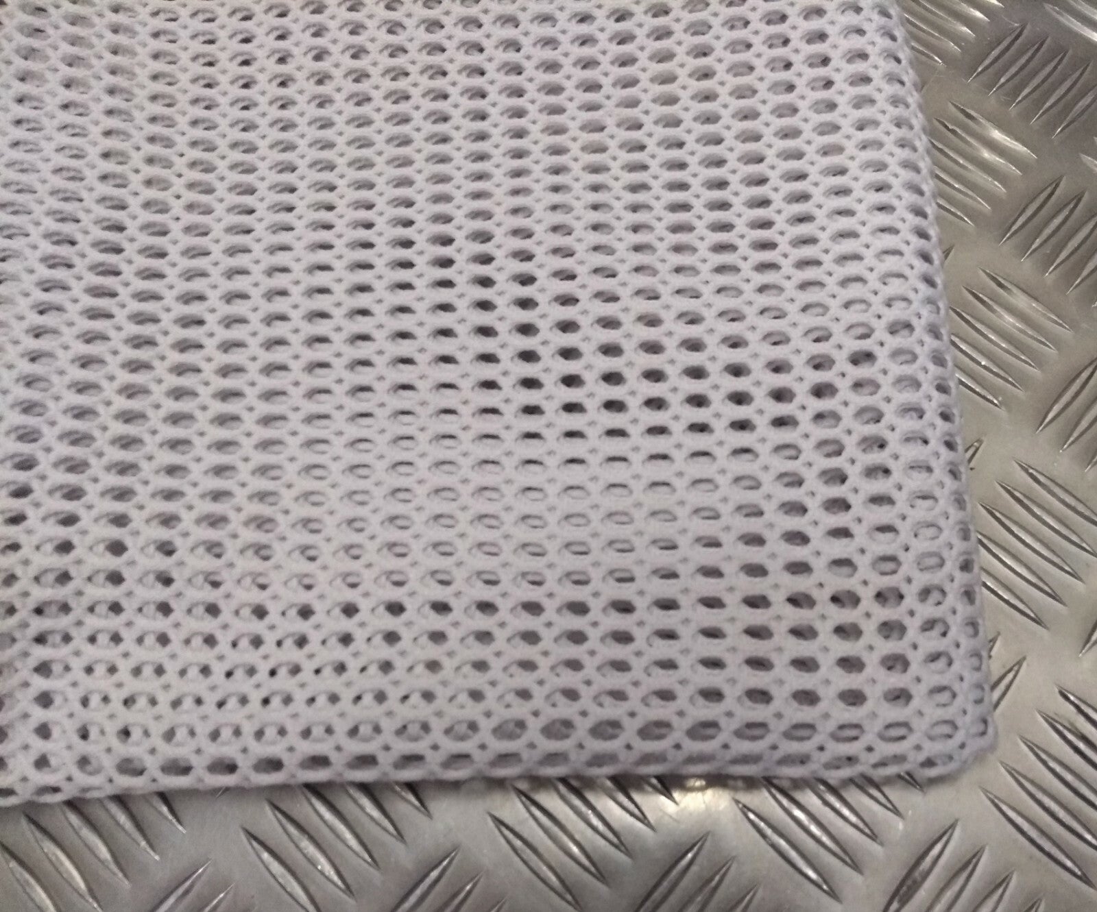 Genuine British Tri-Service White- Off White Mesh Laundry Linen Bag