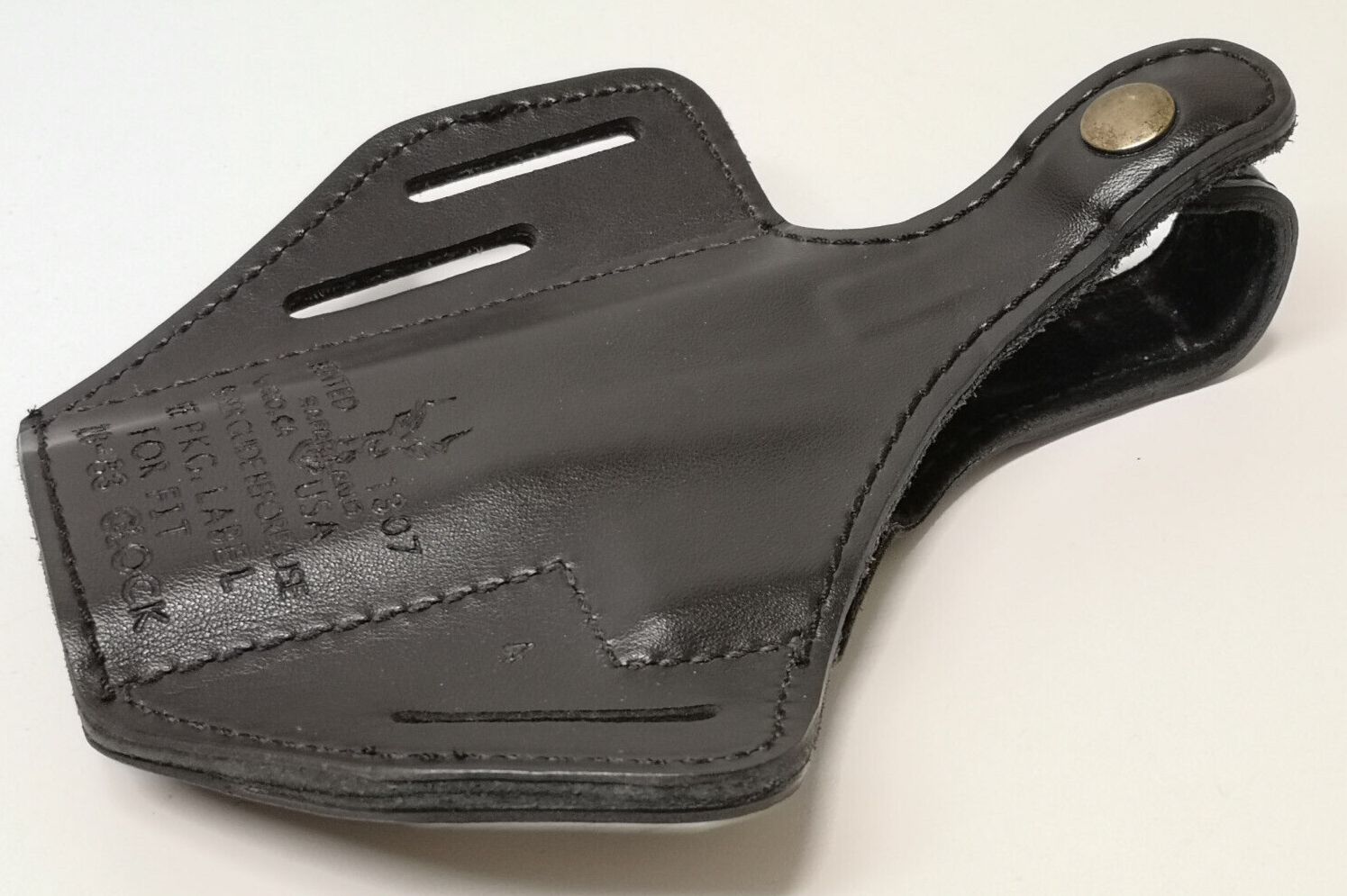 Safariland 328 Pancake Style Concealment Holster Black Plain Right Hand Draw