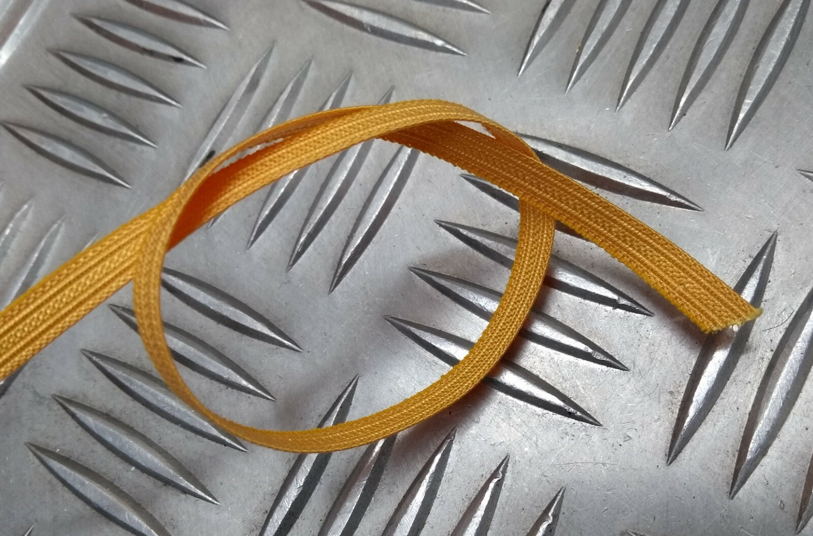 Genuine British Made Issue 1/4" Gold Officers Rank Lace Tape RC21