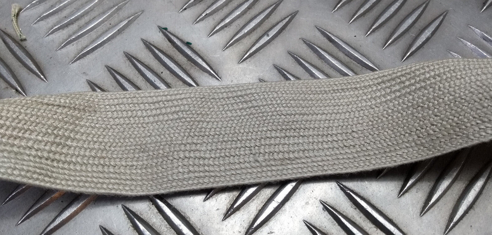 Light Khaki Style Worsted Knitted Tie 38mm Flat Braid Full 25m roll NEW